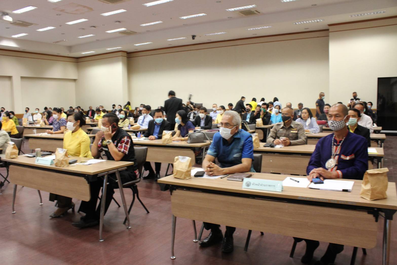 ? พช.ขอนแก่น : ร่วมประชุมรับการติดตามของคณะกรรมาธิการศึกษาการจัดทำและติดตามการบริหารงบประมาณ สภาผู้แทนราษฎร ?
