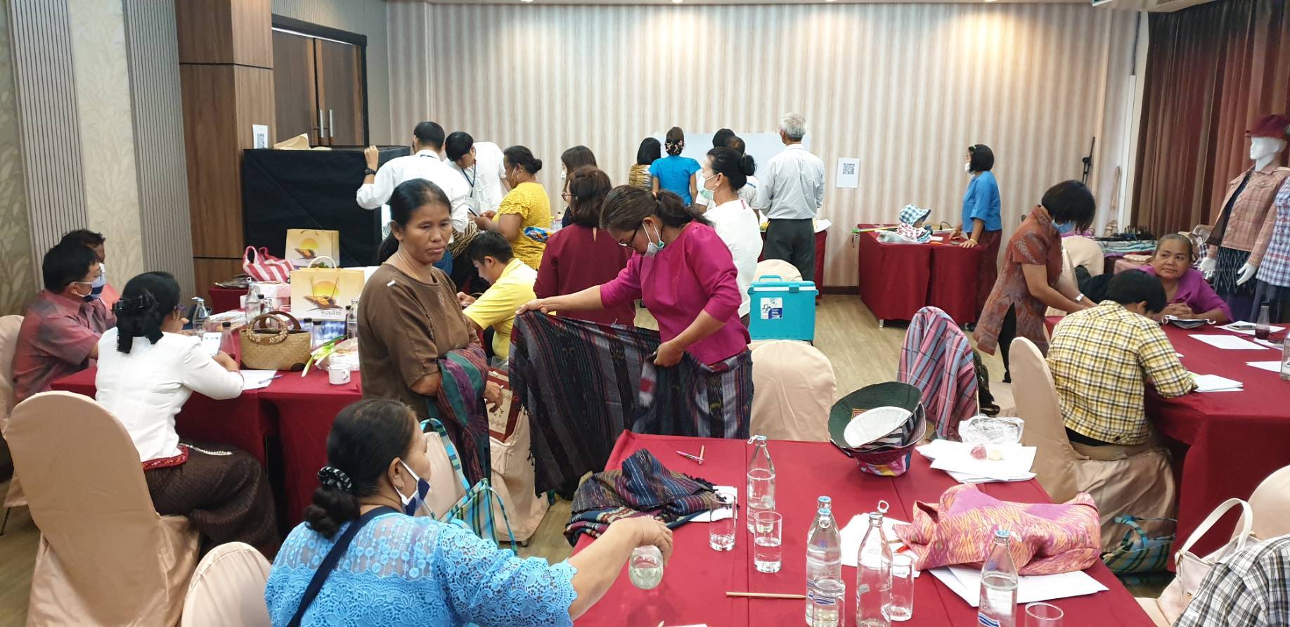 ? พช.ขอนแก่น : จัดประชุมเชิงปฏิบัติการเพื่อพัฒนาศักยภาพผู้ประกอบการสู่ยุค 4.0 (รุ่นที่ 2) วันที่สอง ?