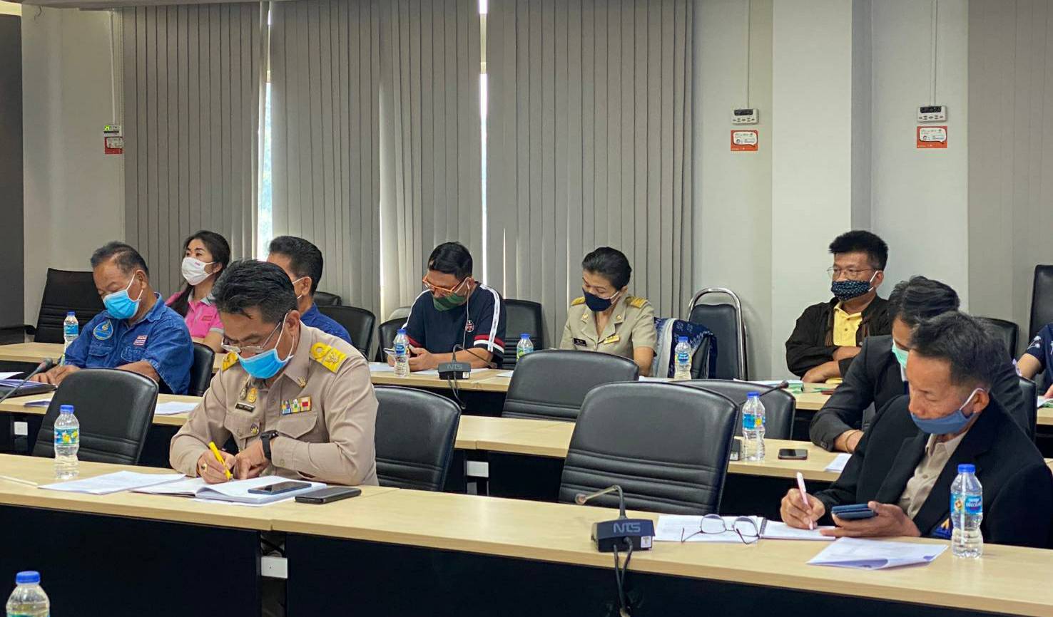 ? พช.ขอนแก่น : ร่วมประชุมคณะกรรมการกระตุ้นเศรษฐกิจฐานรากเพื่อบรรเทาผลกระทบจาก COVID -19 จังหวัดขอนแก่น ครั้งที่ 4/2563 ?