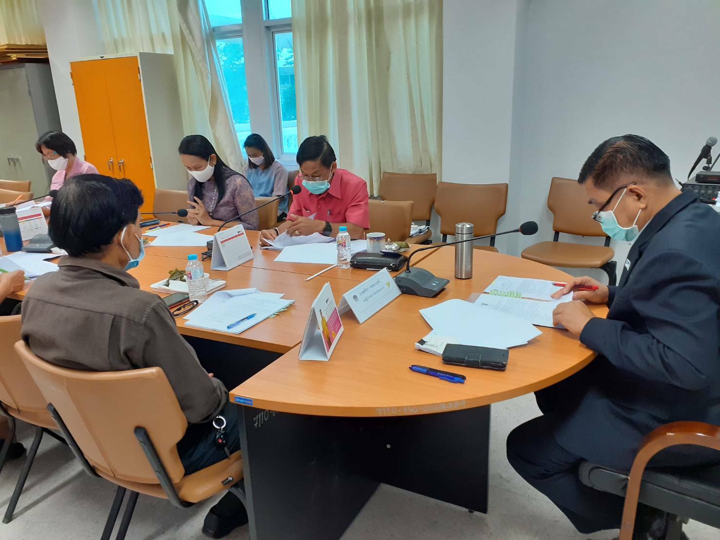 ? พช.ขอนแก่น ประชุมคณะกรรมการพืจารณาคัดเลือกหมู่บ้านเศรษฐกิจพอเพียง “อยู่เย็น เป็นสุข” กิจกรรมพัฒนาชุมชนดีเด่นและครัวเรือนสัมมาชีพตัวอย่าง ระดับจังหวัด ?