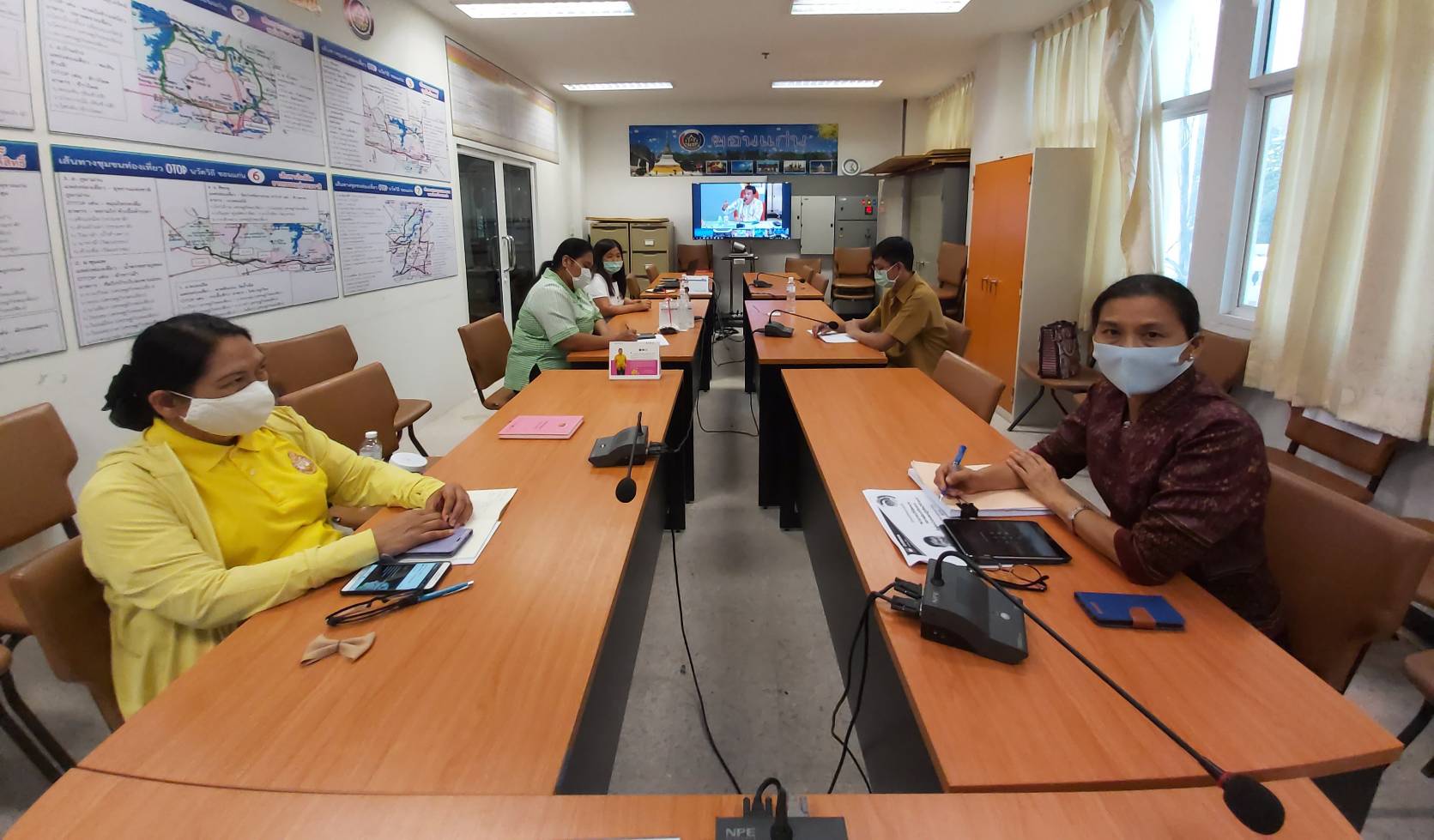 ? พช.ขอนแก่น : ร่วมรับฟังการประชุมการพัฒนาข้าราชการที่อยู่ระหว่างทดลองปฏิบัติหน้าที่ราชการ หลักสูตรพัฒนากรก่อนประจำการ รุ่นที่ 113 ผ่านระบบวีดีทัศน์ทางไกล (Video Conference) ?