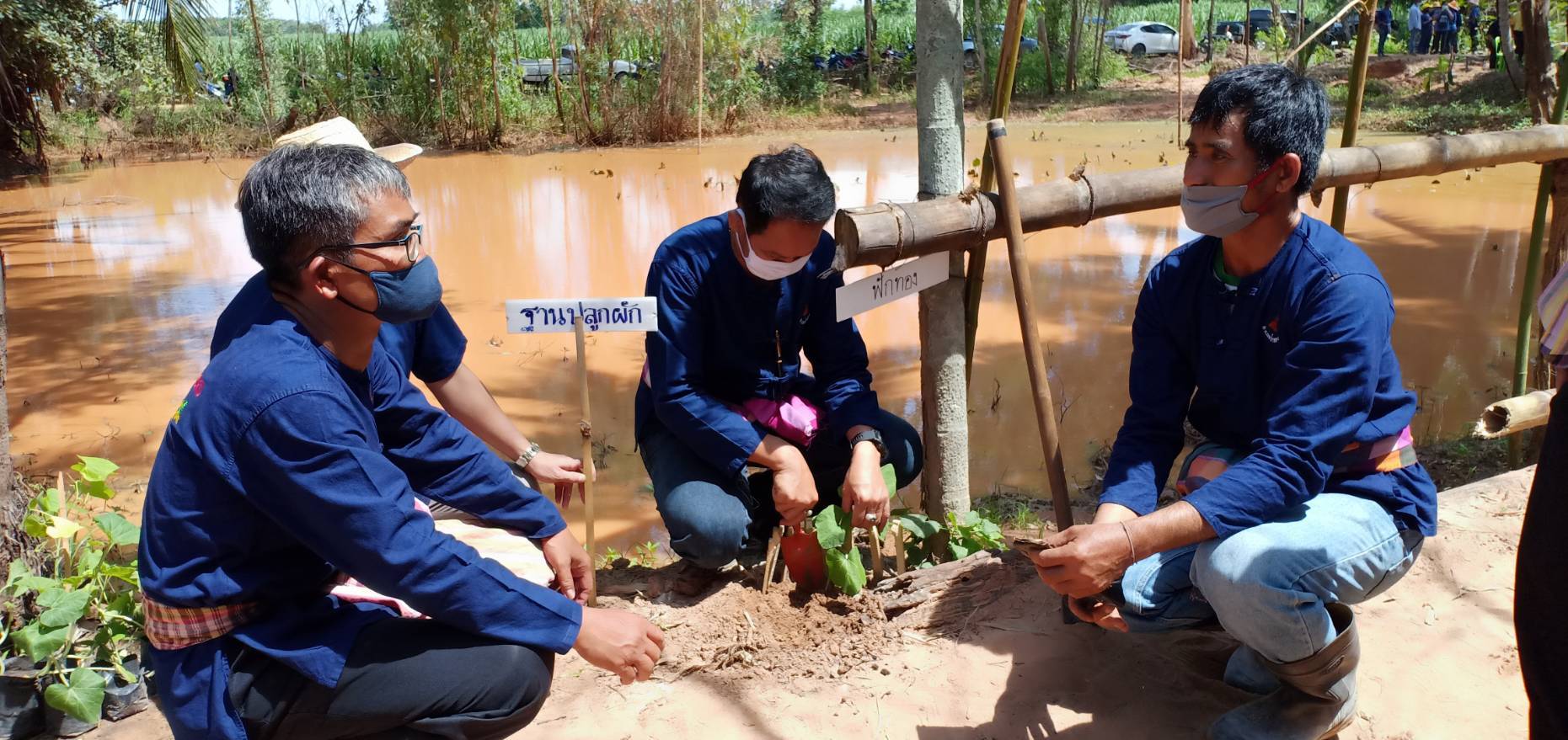 ? พช.ขอนแก่น เดินหน้าเอามื้อสามัคคี “โคก หนอง นา โมเดล” อำเภอน้ำพอง จังหวัดขอนแก่น ?