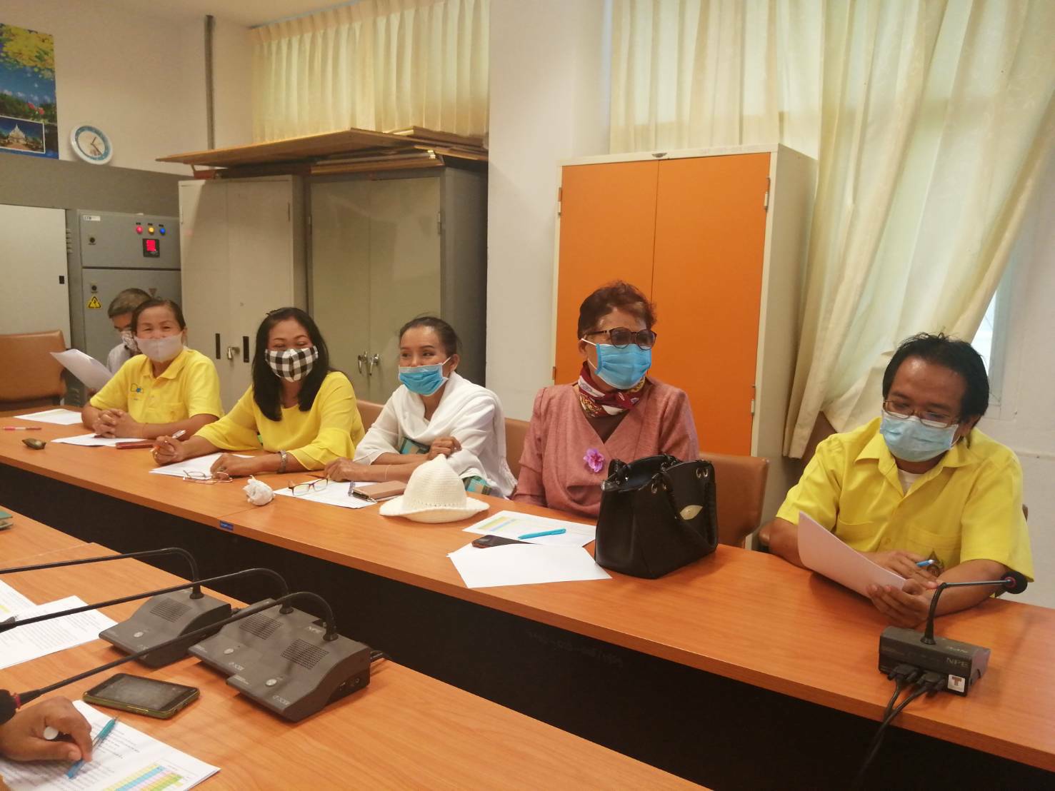 ? พช.ขอนแก่น : จัดประชุมคัดเลือกผู้ผลิต ผู้ประกอบการ OTOP เข้าร่วมจัดแสดงและจำหน่ายสินค้าในงานศิลปาชีพ ประทีปไทย OTOP ก้าวไกลด้วยพระบารมี ประจำปี พ.ศ. 2563 ?
