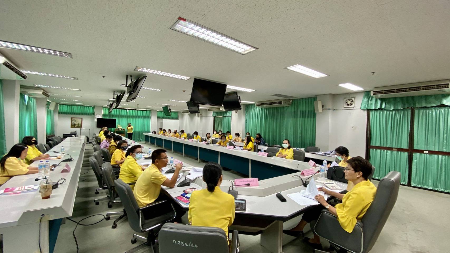 ? พช.ขอนแก่น ร่วมประชุมคณะทำงานขับเคลื่อนกองทุนพัฒนาบทบาทสตรีจังหวัดขอนแก่น ครั้งที่ 8/2563 ?