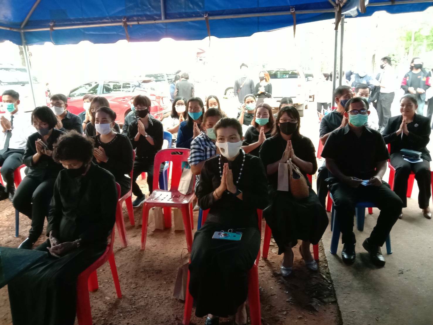 ? พช.ขอนแก่น : ร่วมแสดงความไว้อาลัยงานฌาปนกิจศพนายวชิรวิทย์ รัญดร ผู้วายชนม์ ?