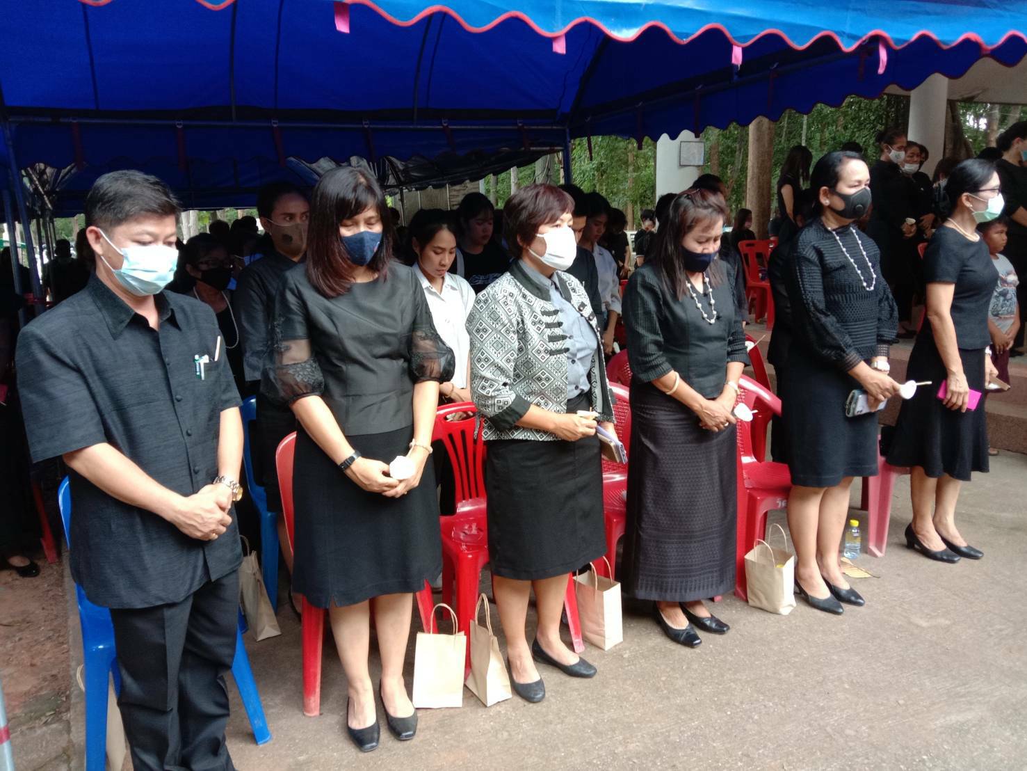 ? พช.ขอนแก่น : ร่วมแสดงความไว้อาลัยงานฌาปนกิจศพนายวชิรวิทย์ รัญดร ผู้วายชนม์ ?