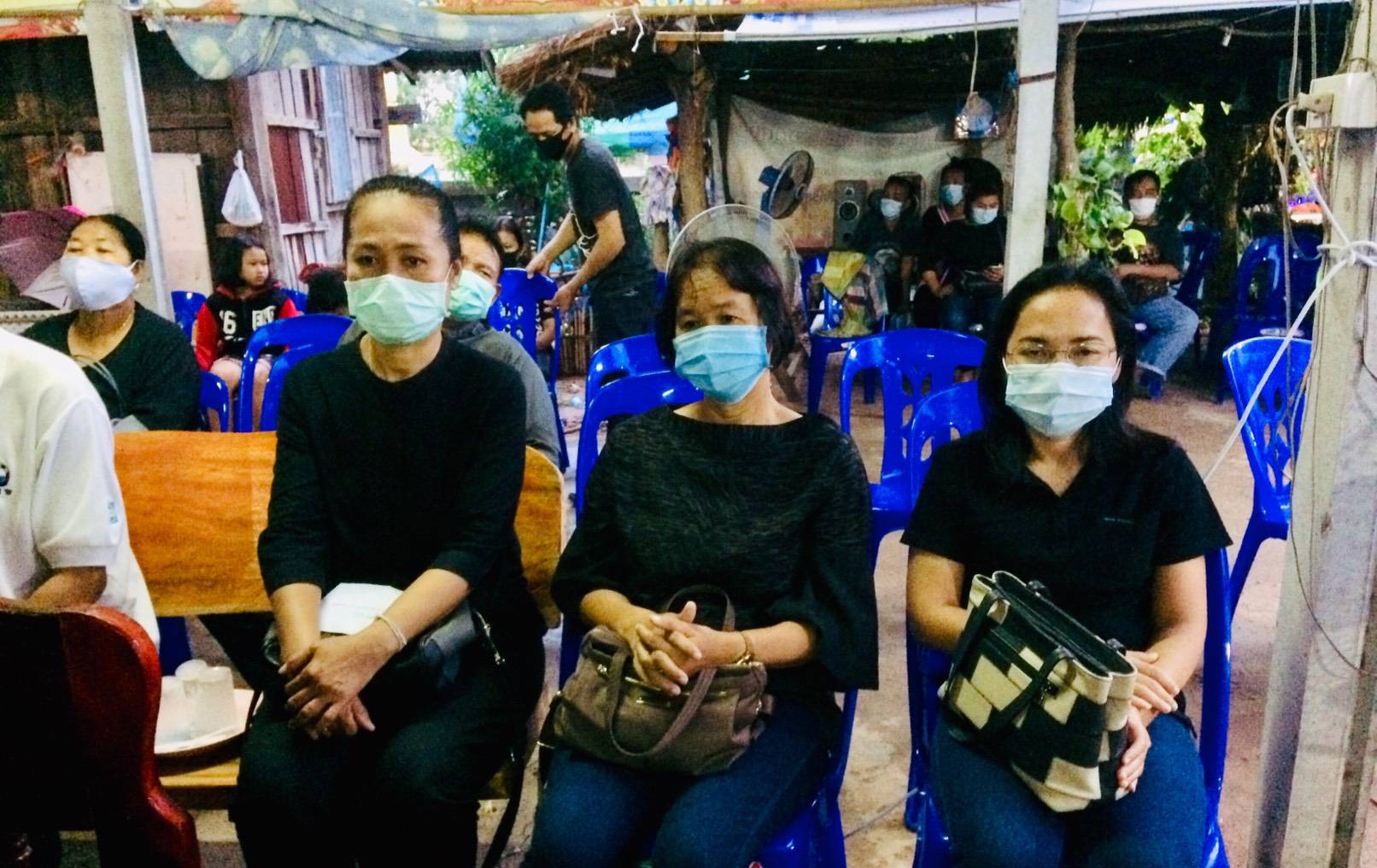 ? พช.ขอนแก่น ร่วมงานสวดพระอภิธรรมบำเพ็ญกุศล พ่อผู้ใหญ่วรวุฒิ คุ้มบุ่งคล้า ?