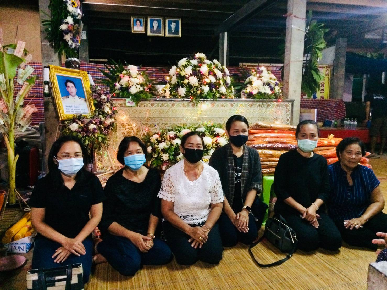 ? พช.ขอนแก่น ร่วมงานสวดพระอภิธรรมบำเพ็ญกุศล พ่อผู้ใหญ่วรวุฒิ คุ้มบุ่งคล้า ?