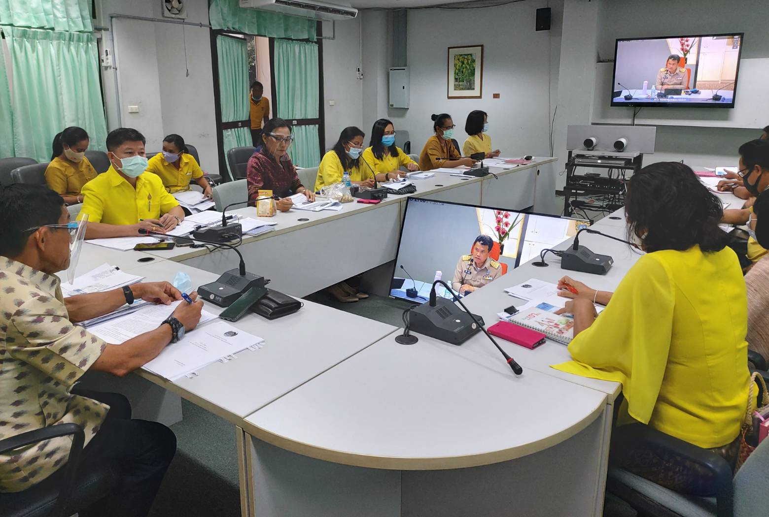 ? พช.ขอนแก่น : ร่วมรับฟังการประชุมกรมการพัฒนาชุมชน ครั้งที่ 7/2563 ผ่านระบบวีดิทัศน์ทางไกล (Video Conference System : VCS) กระทรวงมหาดไทย ?