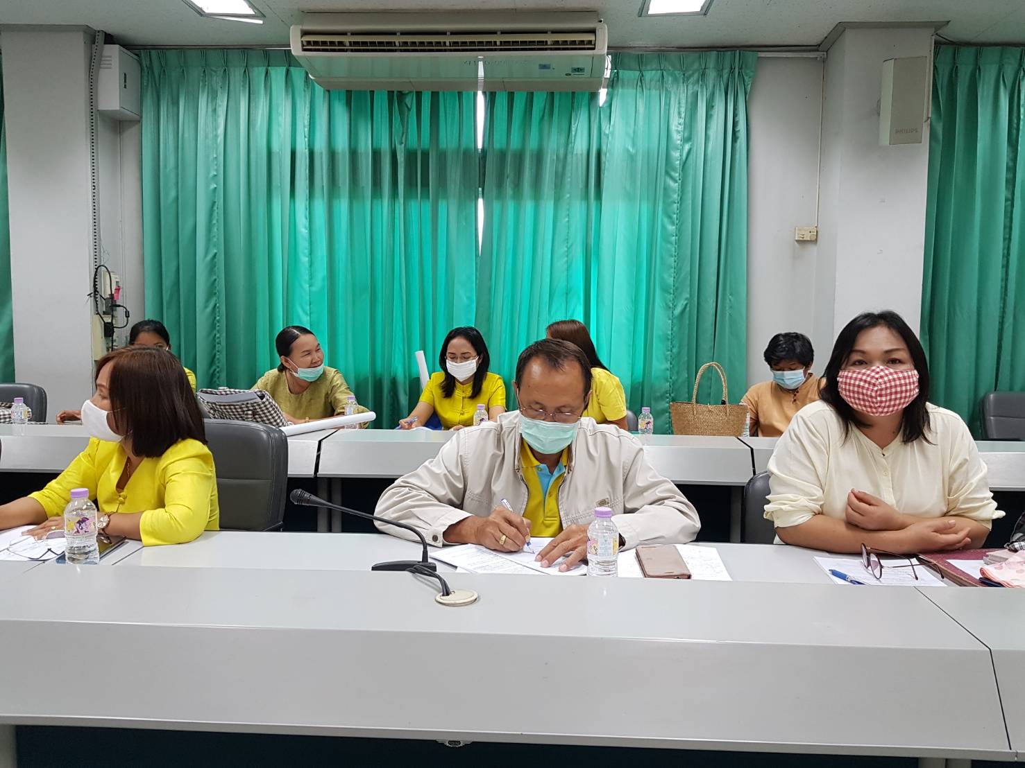 ? พช.ขอนแก่น : จัดประชุมชี้แจงแนวทางการดำเนินโครงการพัฒนาพื้นที่ต้นแบบการพัฒนาคุณภาพชีวิตตามหลักทฤษฎีใหม่ ประยุกต์สู่ “โคก หนอง นาโมเดล”ครั้งที่ 1/2563 ?