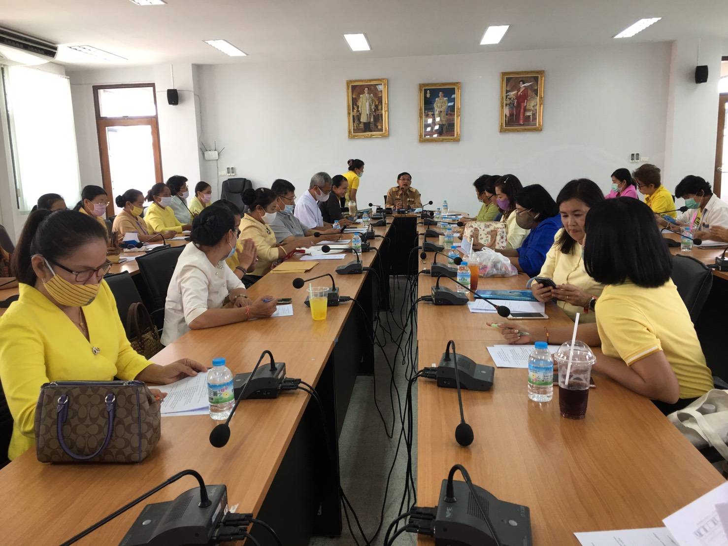 ? พช.ขอนแก่น ประชุมคณะกรรมการ/คณะทำงานการจัดกิจกรรมวันสตรีไทย ประจำปี 2563 ?
