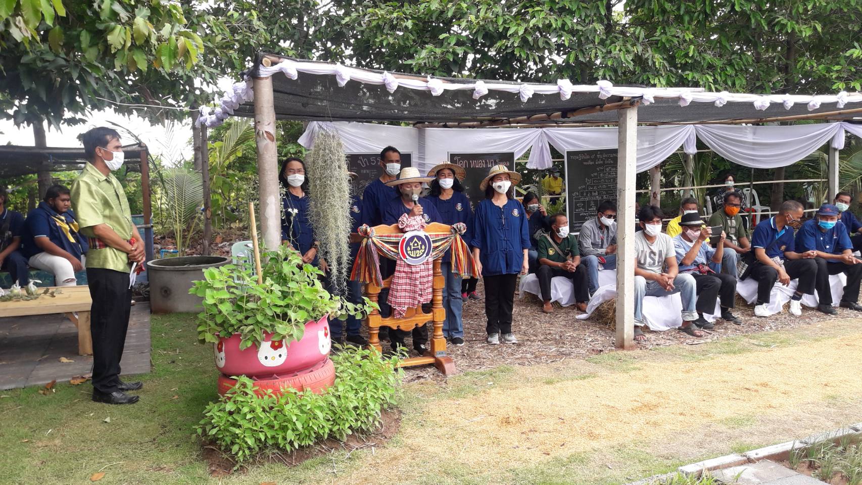 ? พช.ขอนแก่น เอามื้อสามัคคี “รวมพลคนรักธรรมชาติ มีธรรมะ คนธรรมดา โคก หนอง นาโมเดล ?
