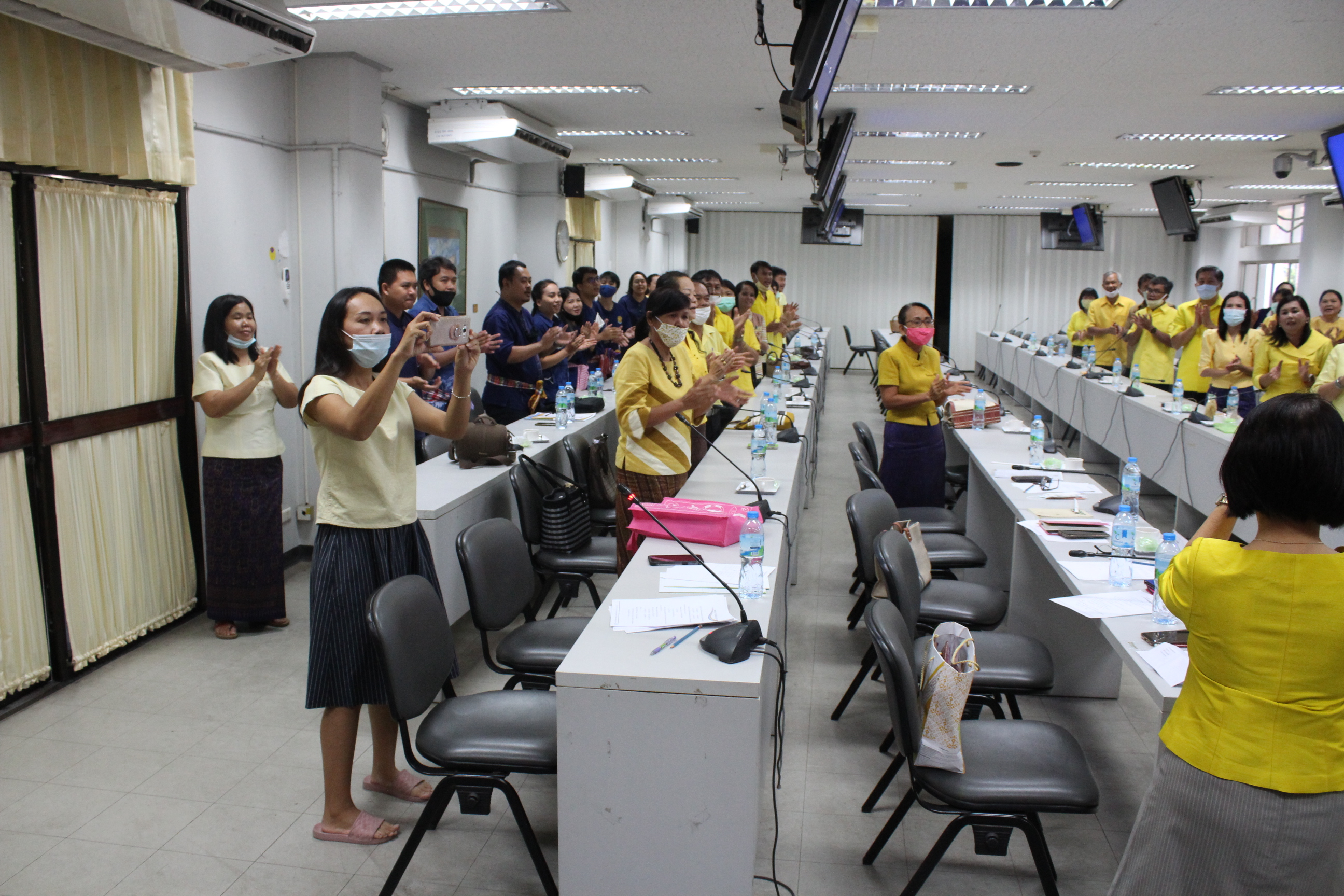? พช.ขอนแก่น : จัดกิจกรรมประกวดขับร้องเพลงประสานเสียง “มาร์ชพัฒนาชุมชน” ?