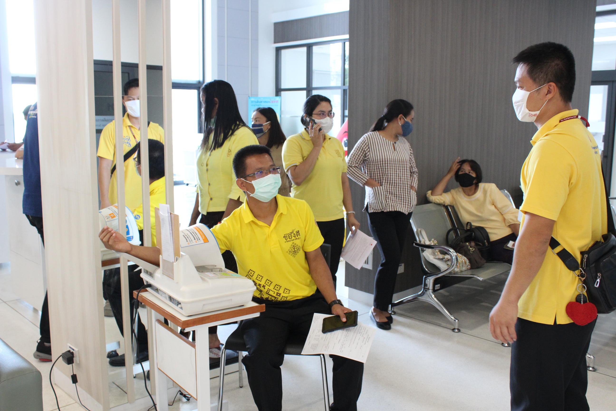 ? พช.ขอนแก่น : ร่วมบริจาคโลหิตเพื่อเฉลิมพระเกียรติและถวายเป็นพระราชกุศลแด่พระบาทสมเด็จพระปรเมนทรรามาธิบดีศรีสินทรมหาวชิราลงกรณ พระวชิรเกล้าเจ้าอยู่หัว เนื่องในโอกาสวันเฉลิมพระชนมพรรษา 28 กรกฎาคม 2563 ?