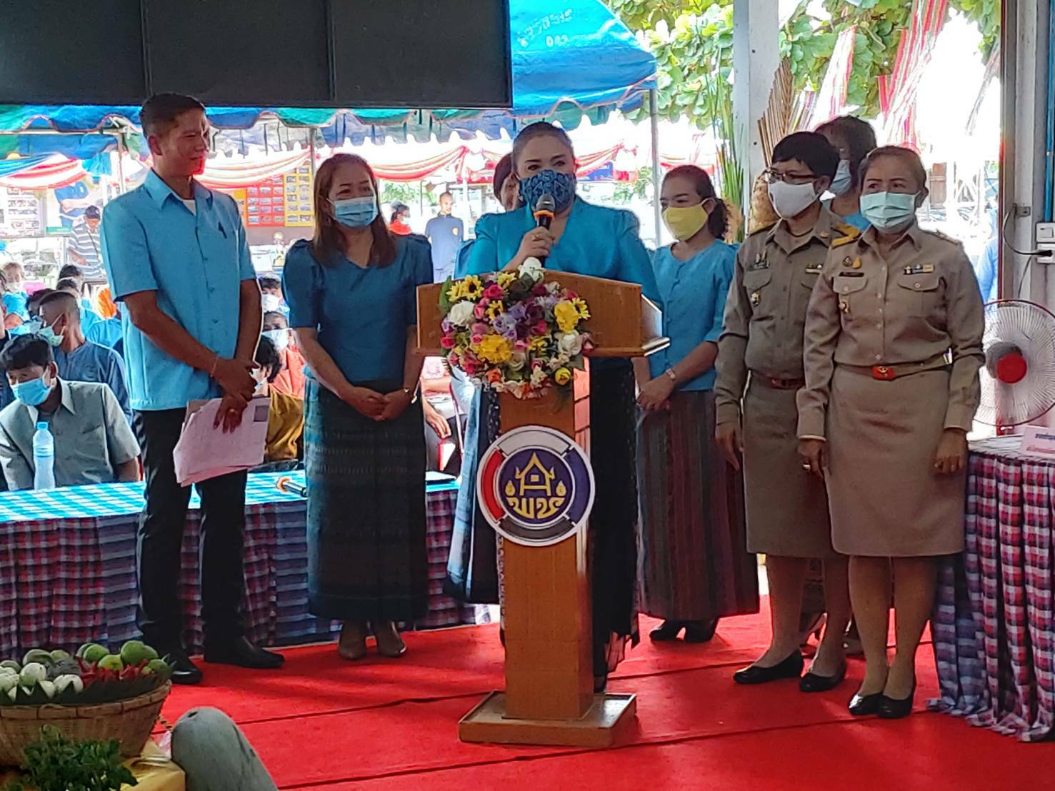 ? พช.ขอนแก่น : ลงพื้นที่คัดเลือกข้าราชการดีเด่น สำนักงานพัฒนาชุมชนจังหวัดขอนแก่น ประจำปี 2563 “พัฒนากรแหวนทอง สร้อยคอคล้องใจพัฒนาการอำเภอ กำไลทองของเธอนักวิชาการ” ?