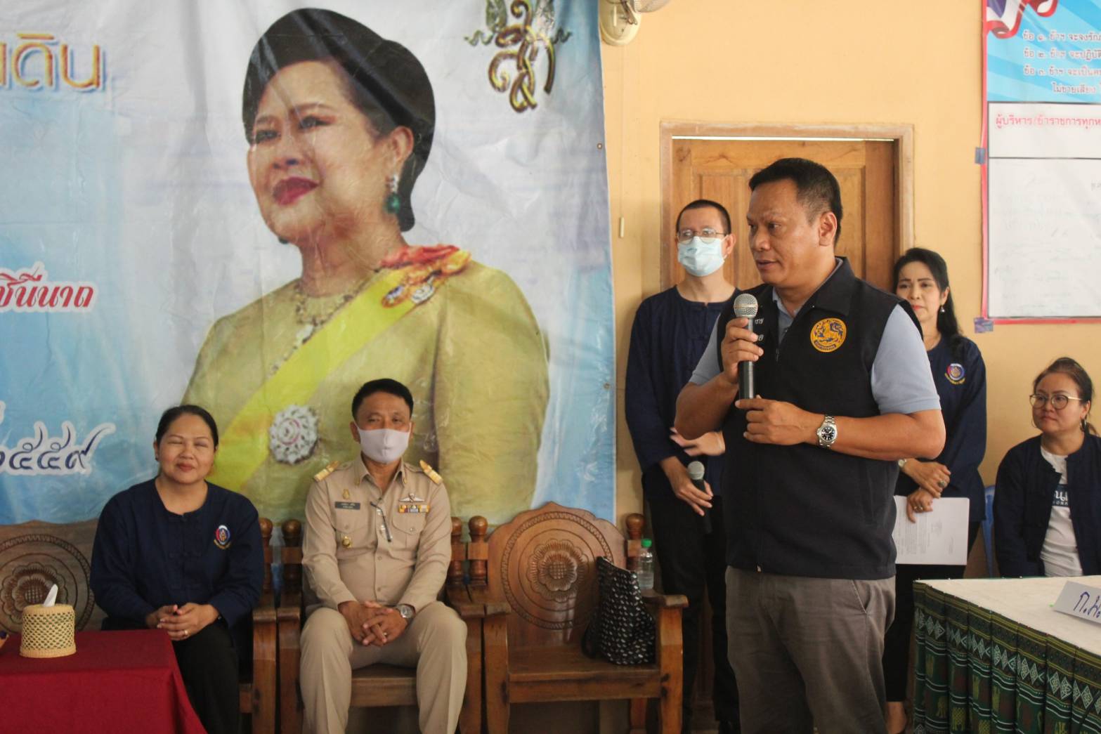 ? พช.ขอนแก่น : ลงพื้นที่คัดเลือกข้าราชการดีเด่น สำนักงานพัฒนาชุมชนจังหวัดขอนแก่น ประจำปี 2563 “พัฒนากรแหวนทอง สร้อยคอคล้องใจพัฒนาการอำเภอ กำไลทองของเธอนักวิชาการ” ?