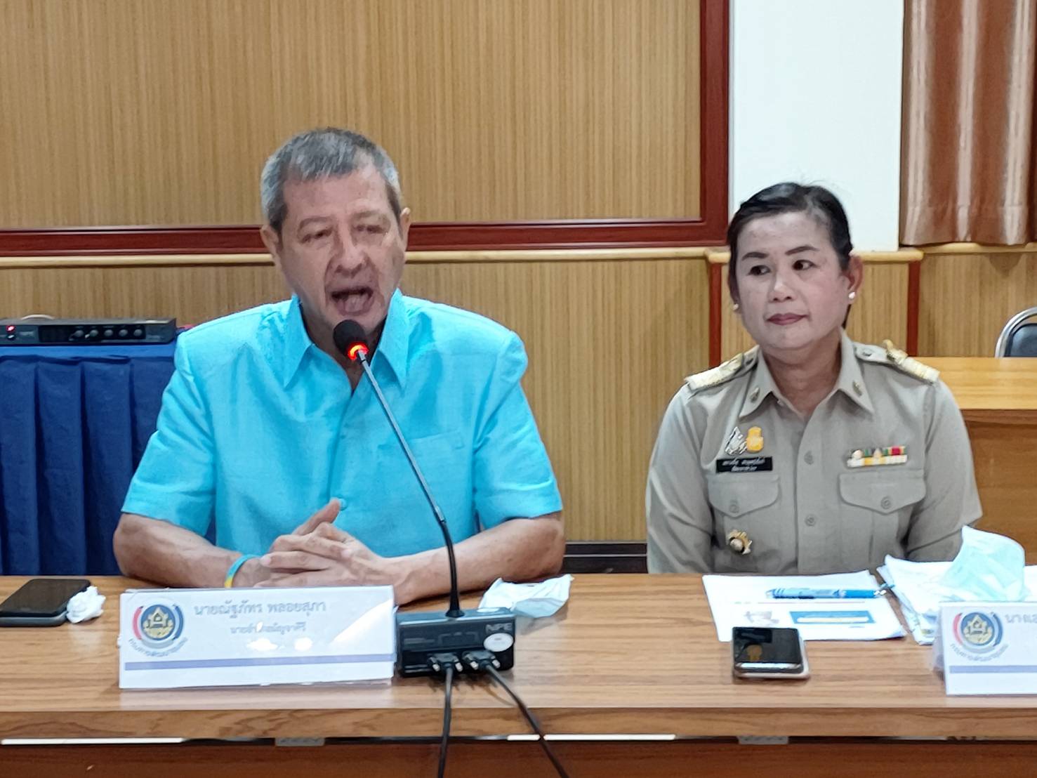 ? พช.ขอนแก่น : ลงพื้นที่คัดเลือกข้าราชการดีเด่น สำนักงานพัฒนาชุมชนจังหวัดขอนแก่น ประจำปี 2563 “พัฒนากรแหวนทอง สร้อยคอคล้องใจพัฒนาการอำเภอ กำไลทองของเธอนักวิชาการ” ?