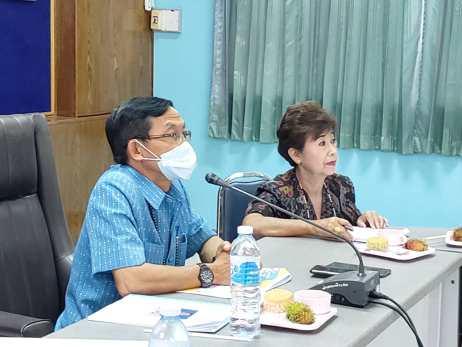 ? พช.ขอนแก่น : ลงพื้นที่คัดเลือกข้าราชการดีเด่น สำนักงานพัฒนาชุมชนจังหวัดขอนแก่น ประจำปี 2563 “พัฒนากรแหวนทอง สร้อยคอคล้องใจพัฒนาการอำเภอ กำไลทองของเธอนักวิชาการ” ?