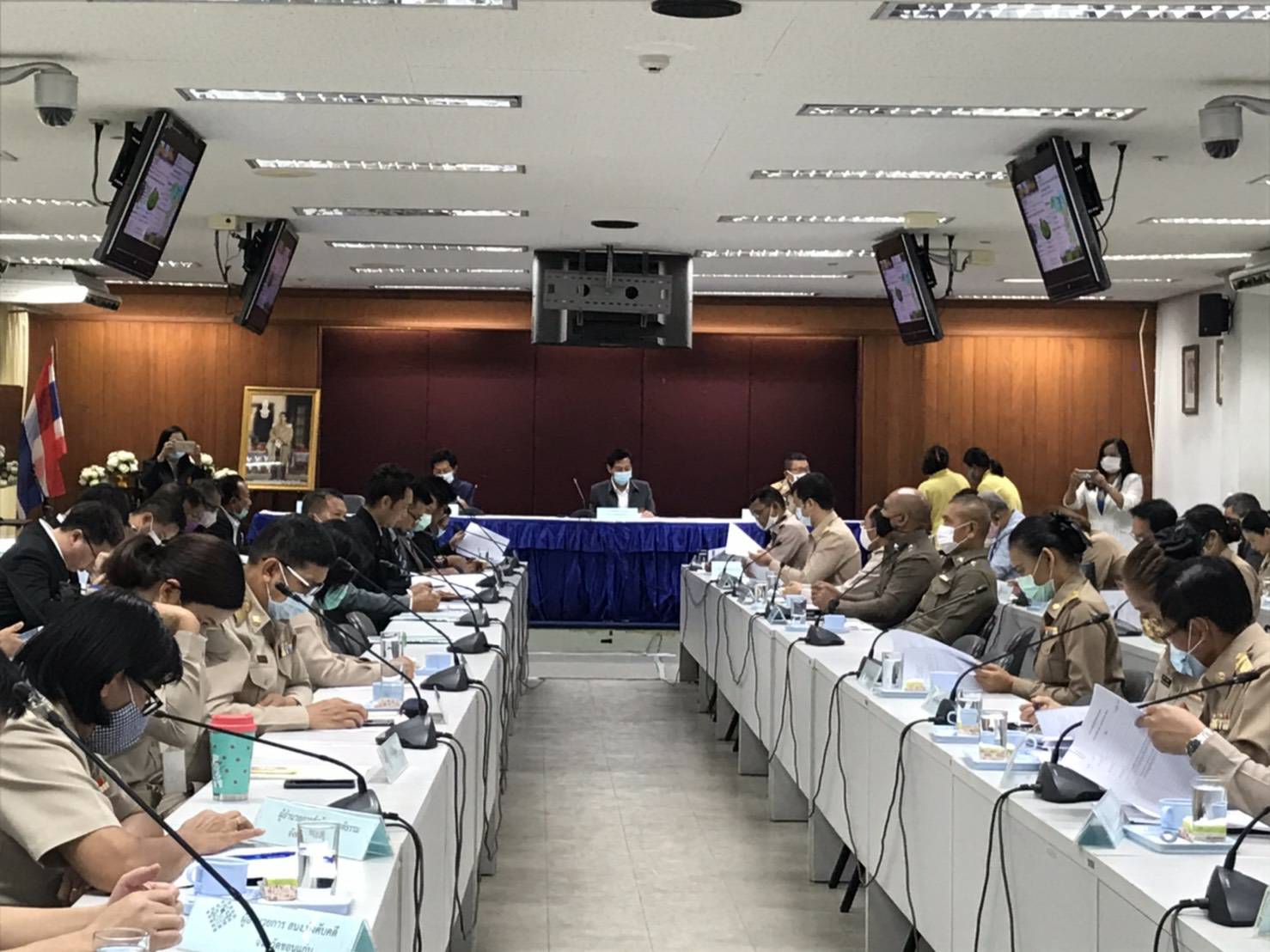 ? พช.ขอนแก่น : ร่วมประชุมและรับฟังความคิดเห็นร่วมกับคณะกรรมาธิการแก้ไขปัญหาหนี้สินแห่งชาติสภาผู้แทนราษฎร ?