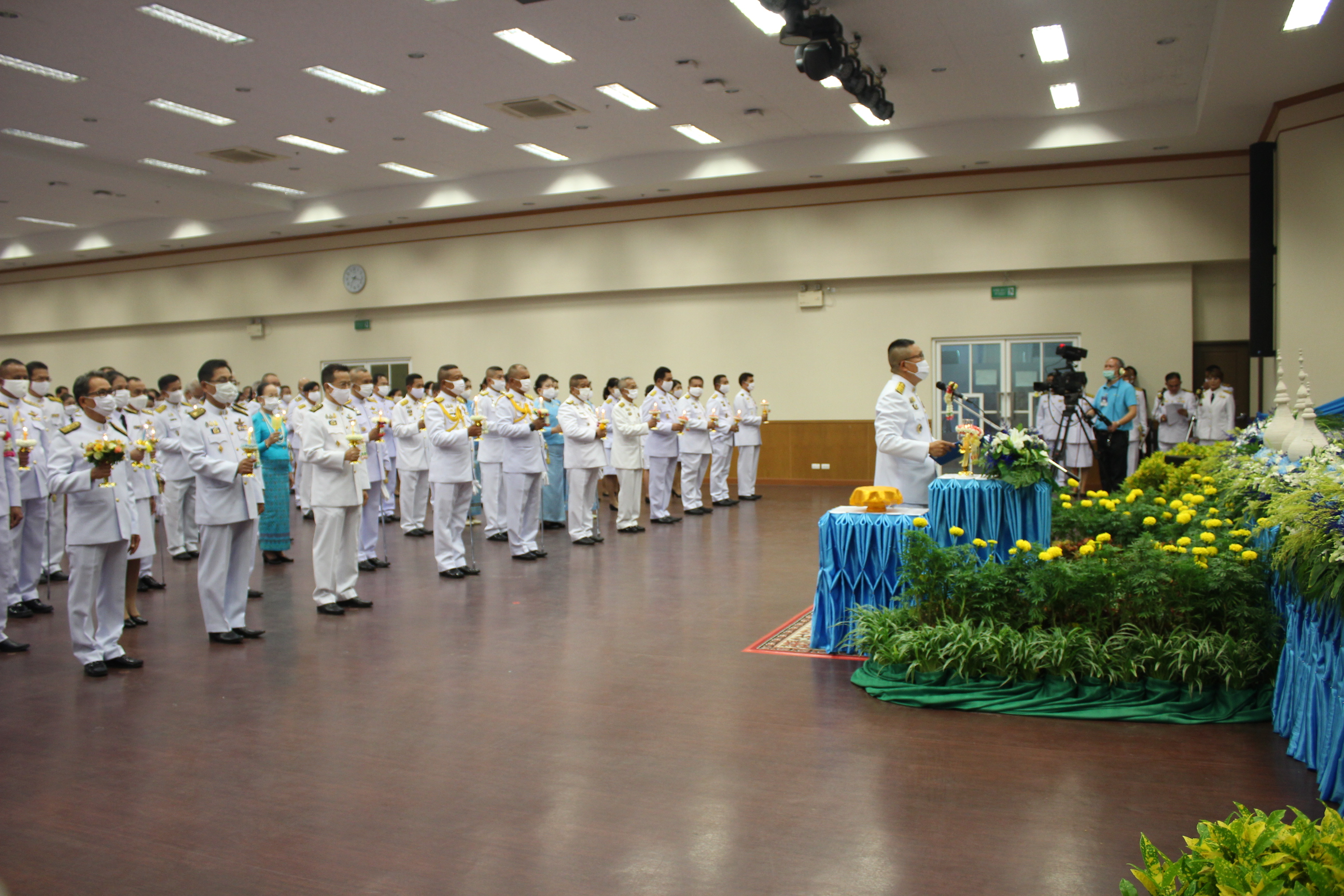? พช.ขอนแก่น : ร่วมพิธีถวายเครื่องราชสักการะและวางพานพุ่ม พิธีจุดเทียนชัยถวายพระพรชัยมงคล เนื่องในโอกาสวันเฉลิมพระชนมพรรษาสมเด็จพระนางเจ้าสิริกิติ์ พระบรมราชินีนาถ พระบรมราชชนนีพันปีหลวง 12 สิงหาคม 2563 ?