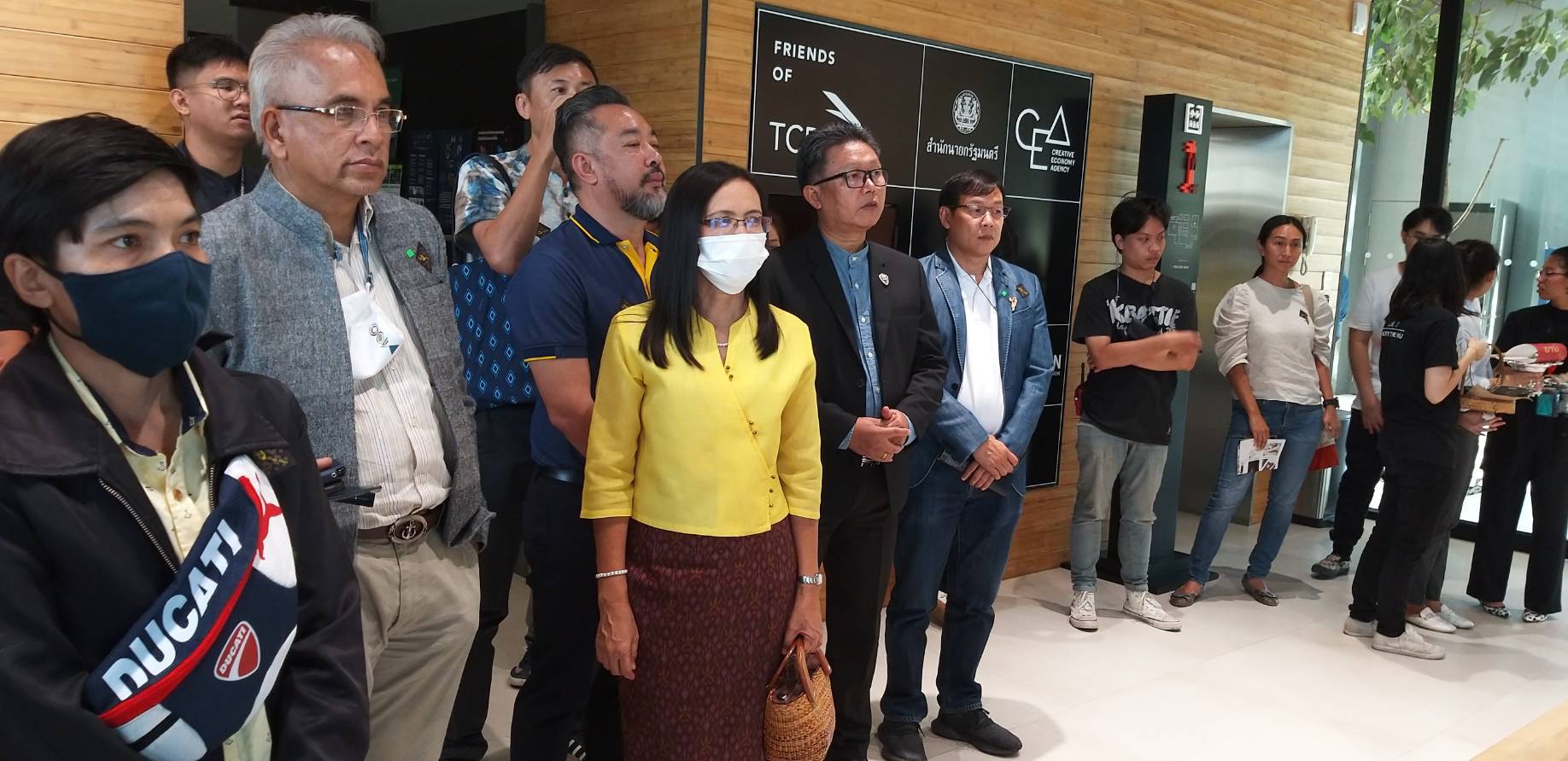 ? พช.ขอนแก่น : ร่วมพิธีเปิดนิทรรศการ Khon Kaen Unseen Legend+1 Outlet ภายใต้โครงการบ่มเพาะผู้ประกอบการสานอัตลักษณ์ถิ่นอีสาน Isan Business Identity Project ?