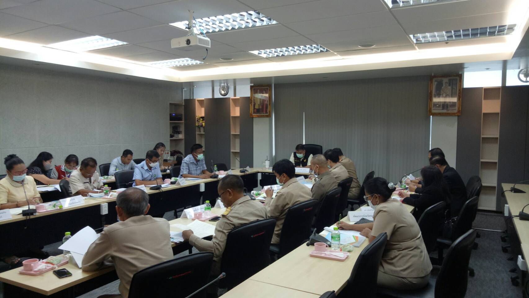 ? พช.ขอนแก่น : ร่วมประชุมคณะกรรมการส่งเสริมกิจการหอพักจังหวัดขอนแก่น ครั้งที่ 4/2563 ?