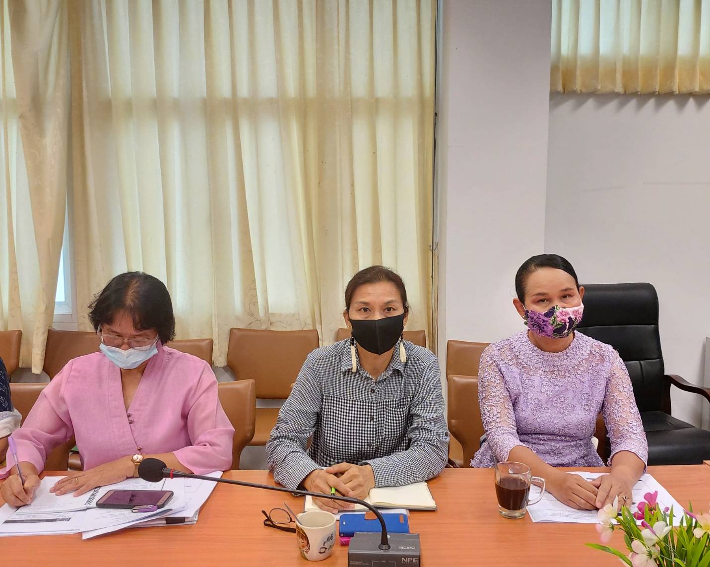 ? พช.ขอนแก่น : ประชุม ผอ.กลุ่มงานฯ และนักวิชาการจังหวัด เตรียมความพร้อมในการขับเคลื่อนโครงการ “โคก หนอง นา โมเดล” และ โครงการรวมพลคน พช.ขอนแก่น : เรียนรู้ สู้งาน สานสุข ?