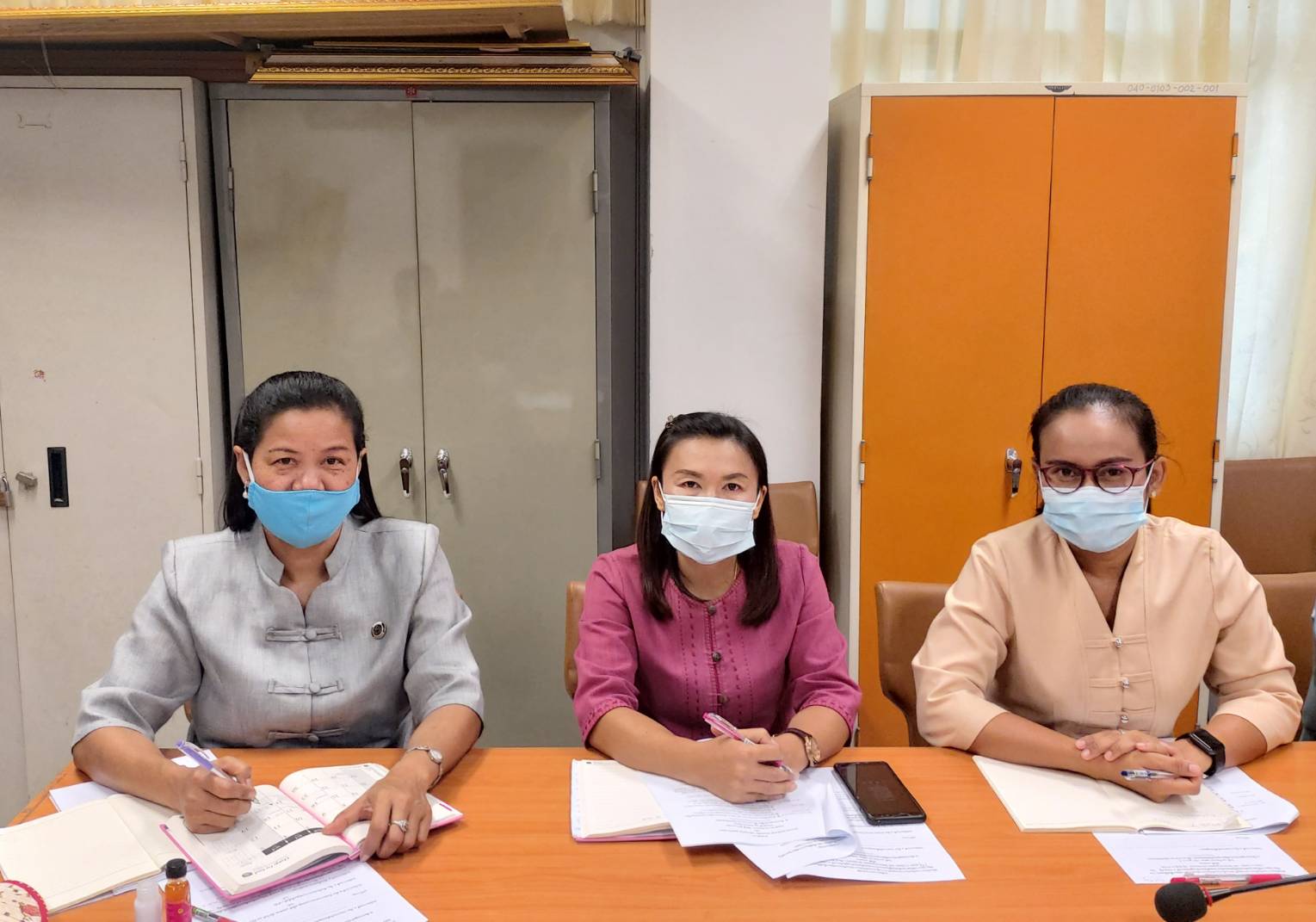 ? พช.ขอนแก่น : ประชุม ผอ.กลุ่มงานฯ และนักวิชาการจังหวัด เตรียมความพร้อมในการขับเคลื่อนโครงการ “โคก หนอง นา โมเดล” และ โครงการรวมพลคน พช.ขอนแก่น : เรียนรู้ สู้งาน สานสุข ?