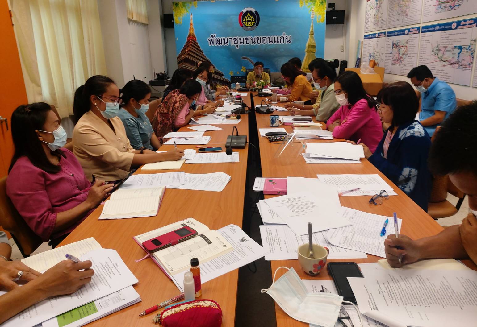 ? พช.ขอนแก่น : ประชุม ผอ.กลุ่มงานฯ และนักวิชาการจังหวัด เตรียมความพร้อมในการขับเคลื่อนโครงการ “โคก หนอง นา โมเดล” และ โครงการรวมพลคน พช.ขอนแก่น : เรียนรู้ สู้งาน สานสุข ?