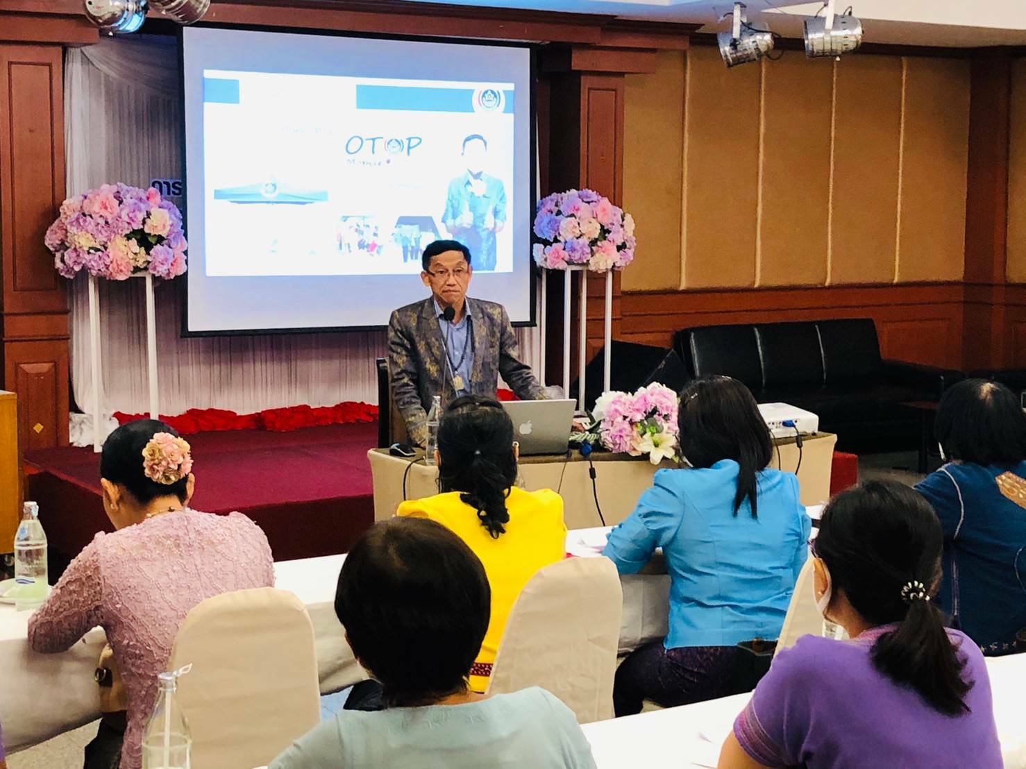 ? พช.ขอนแก่น : ขับเคลื่อน OTOP Mobile ?