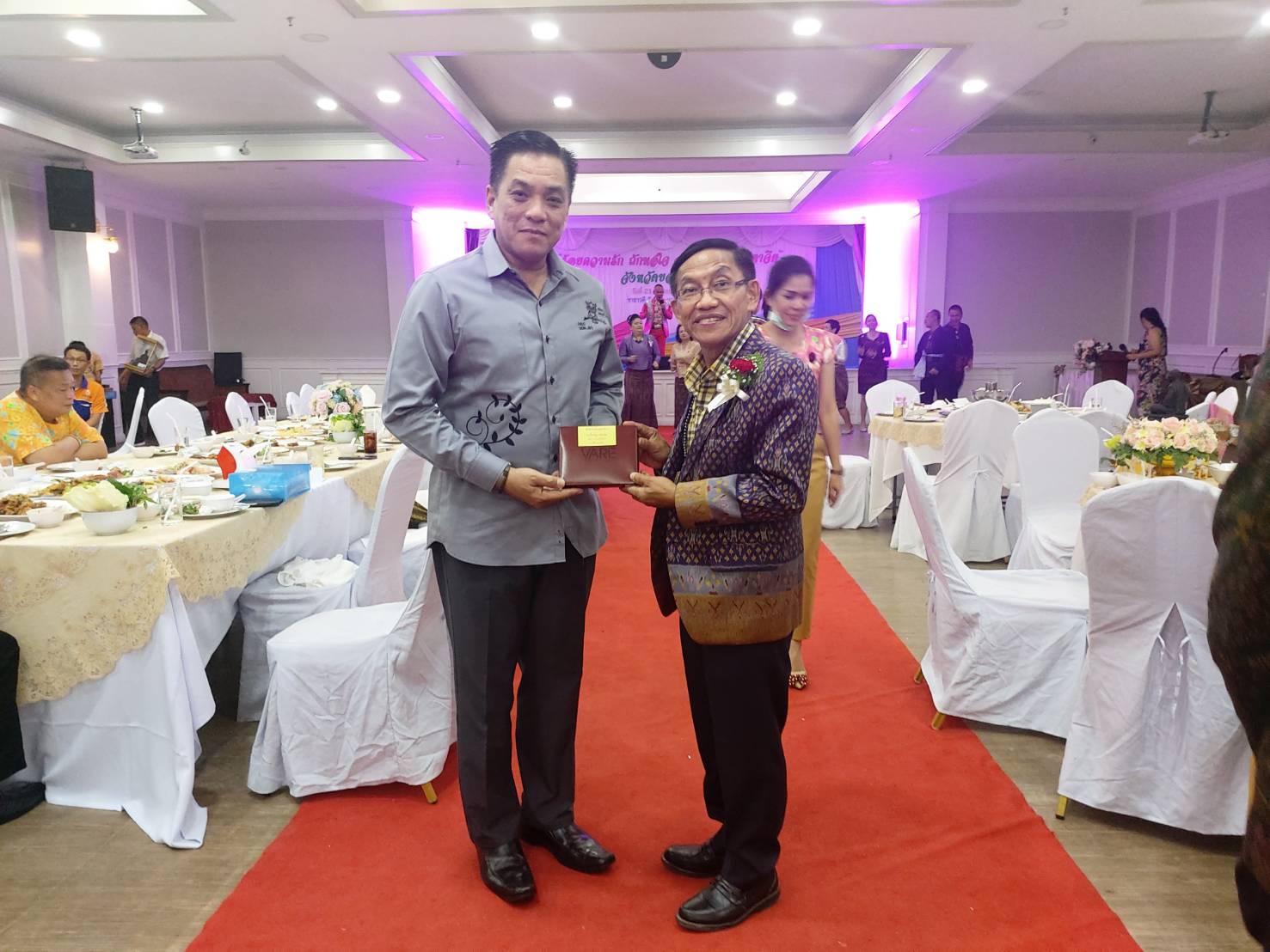? พช.ขอนแก่น : ร่วมงานแสดงมุทิตาจิตผู้เกษียณอายุราชการจังหวัดขอนแก่น ประจำปี พ.ศ.2563 ?