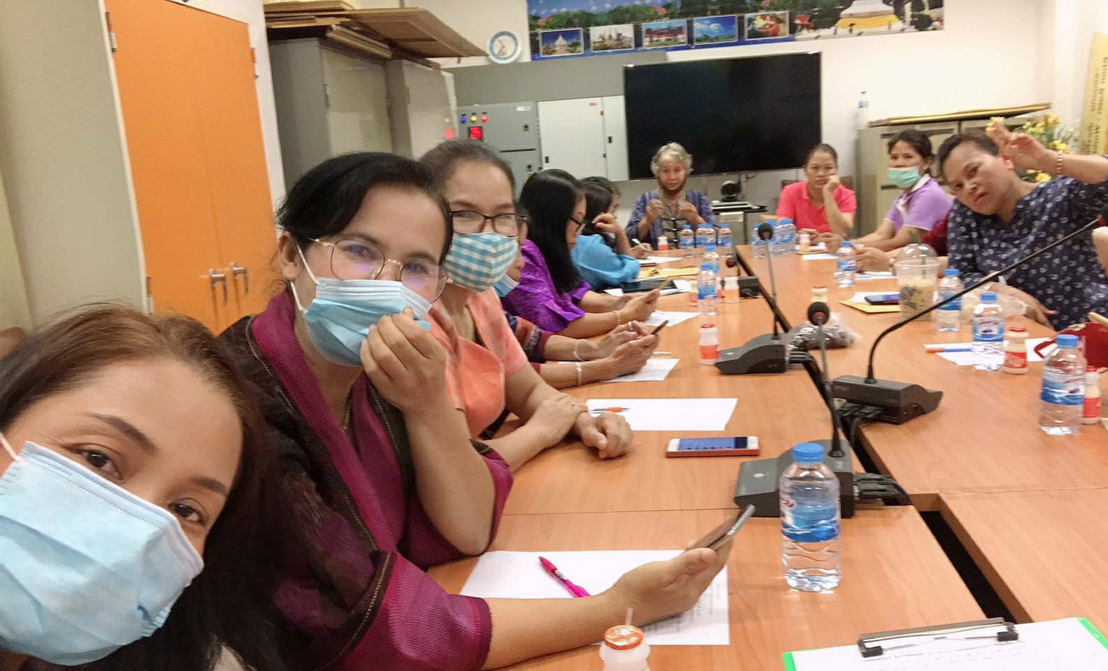 ? พช.ขอนแก่น : ประชุมคณะกรรมการเครือข่าย OTOP จังหวัดขอนแก่น ?