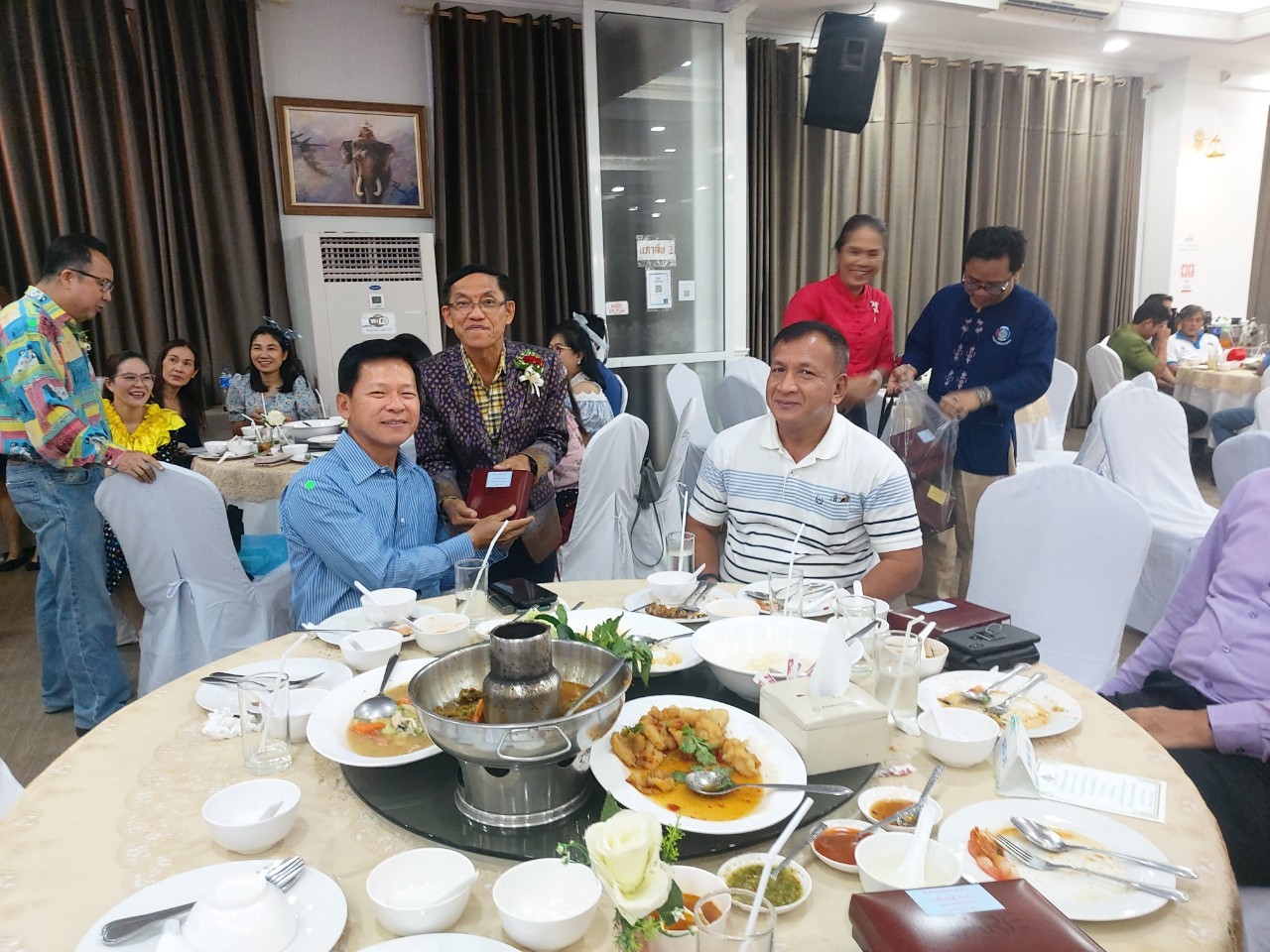 ? พช.ขอนแก่น : ร่วมงานแสดงมุทิตาจิตผู้เกษียณอายุราชการจังหวัดขอนแก่น ประจำปี พ.ศ.2563 ?