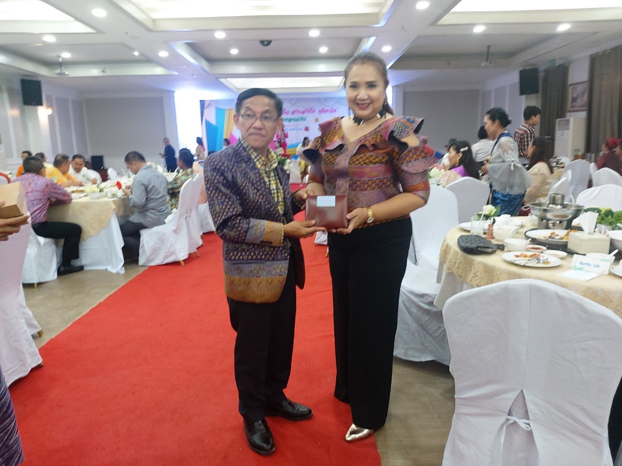 ? พช.ขอนแก่น : ร่วมงานแสดงมุทิตาจิตผู้เกษียณอายุราชการจังหวัดขอนแก่น ประจำปี พ.ศ.2563 ?