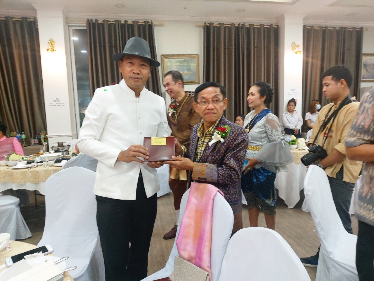 ? พช.ขอนแก่น : ร่วมงานแสดงมุทิตาจิตผู้เกษียณอายุราชการจังหวัดขอนแก่น ประจำปี พ.ศ.2563 ?