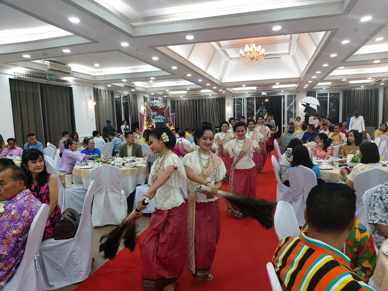 ? พช.ขอนแก่น : ร่วมงานแสดงมุทิตาจิตผู้เกษียณอายุราชการจังหวัดขอนแก่น ประจำปี พ.ศ.2563 ?