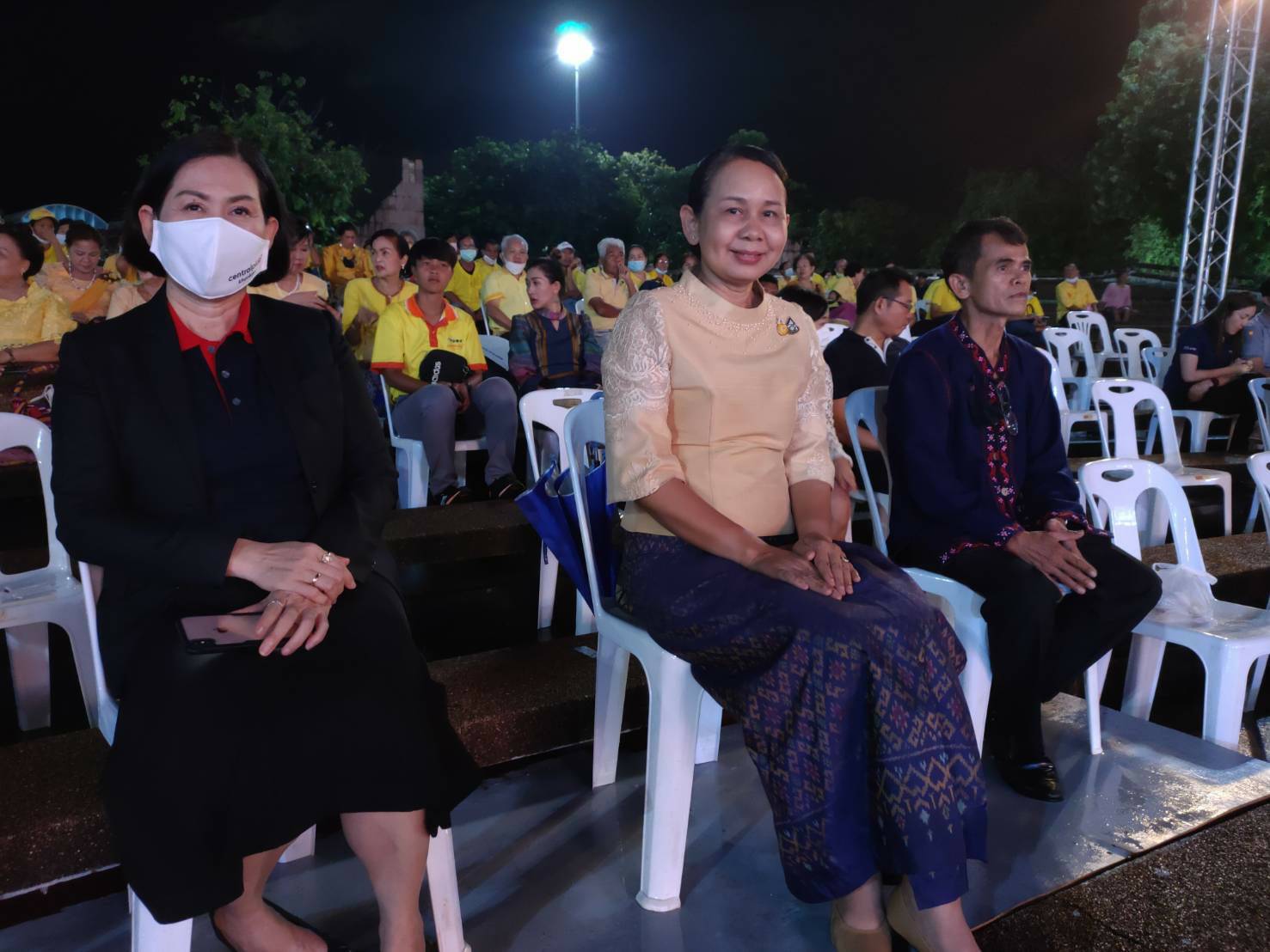? พช.ขอนแก่น : ร่วมเป็นเกียรติในงานประเพณีออกพรรษา ลอยประทีปบูชา พุทธกตัญญู ประจำปี 2563 ?