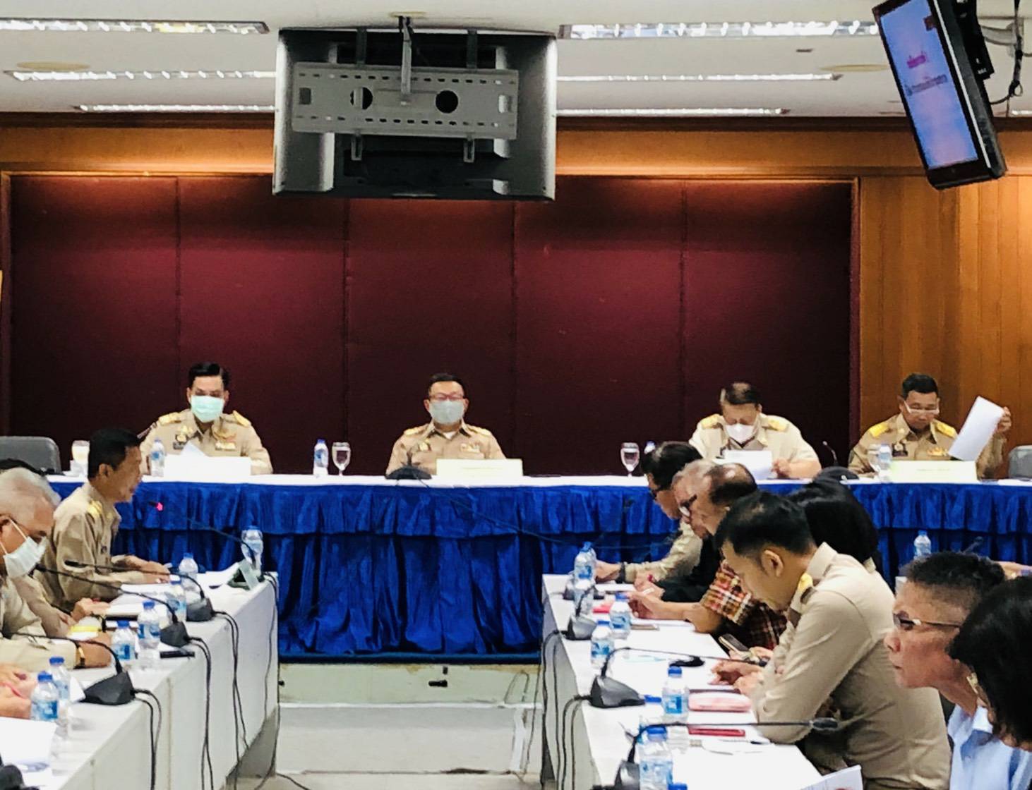 ? พช.ขอนแก่น : ร่วมประชุมคณะกรรมการและคณะอนุกรรมการจัดงานเทศกาลไหมนานาชาติ ประเพณีผูกเสี่ยว และงานกาชาด จังหวัดขอนแก่น ประจำปี 2563 ครั้งที่ 1/2563 ?
