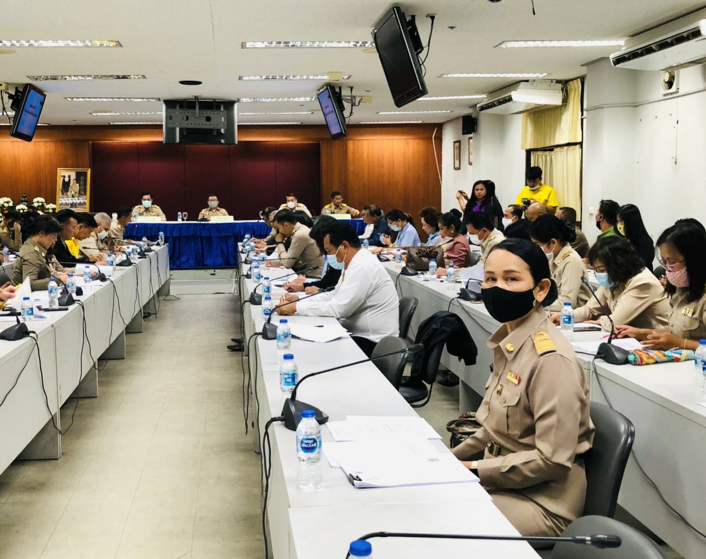 ? พช.ขอนแก่น : ร่วมประชุมคณะกรรมการและคณะอนุกรรมการจัดงานเทศกาลไหมนานาชาติ ประเพณีผูกเสี่ยว และงานกาชาด จังหวัดขอนแก่น ประจำปี 2563 ครั้งที่ 1/2563 ?