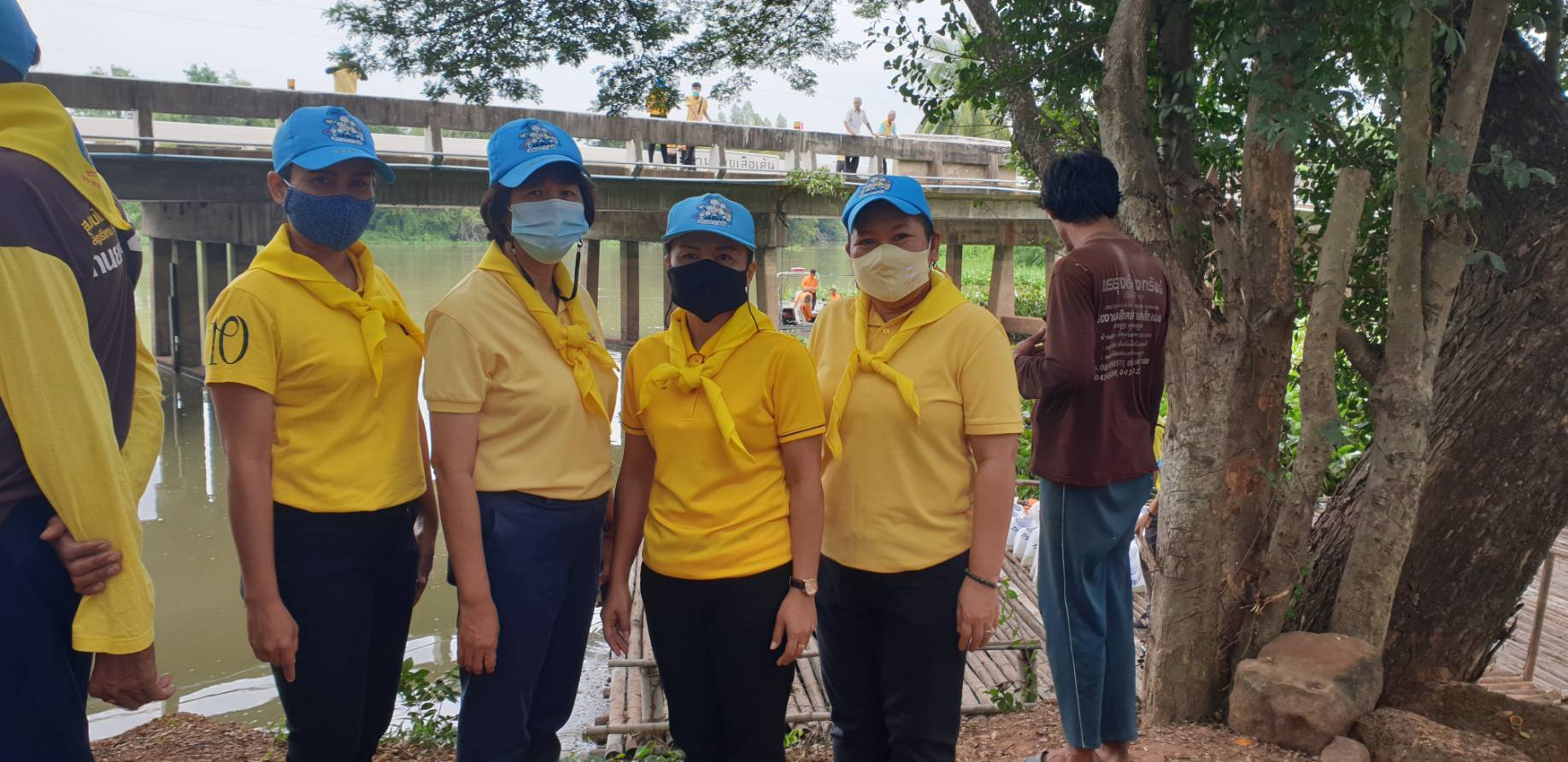 ? พช.ขอนแก่น : ร่วมพิธี เนื่องในวันคล้ายวันสวรรคตสมเด็จพระบรมชนกาธิเบศรมหาภูมิพลอดุลยเดชมหาราช บรมนาถบพิตร 13 ตุลาคม 2563 ?