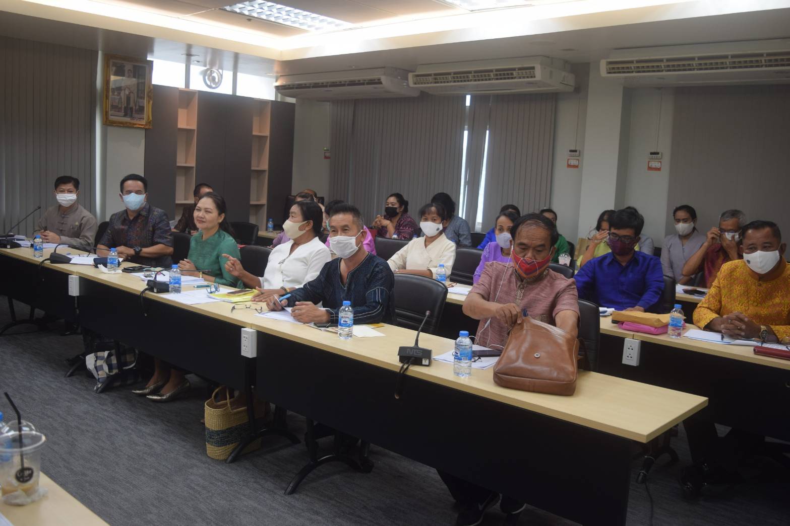 ? พช.ขอนแก่น : ประชุมชี้แจงแนวทางการดำเนินงานโครงการชุมชนท่องเที่ยว OTOP นวัตวิถี ตามข้อเสนอแนะของสำนักงานการตรวจเงินแผ่นดิน ?