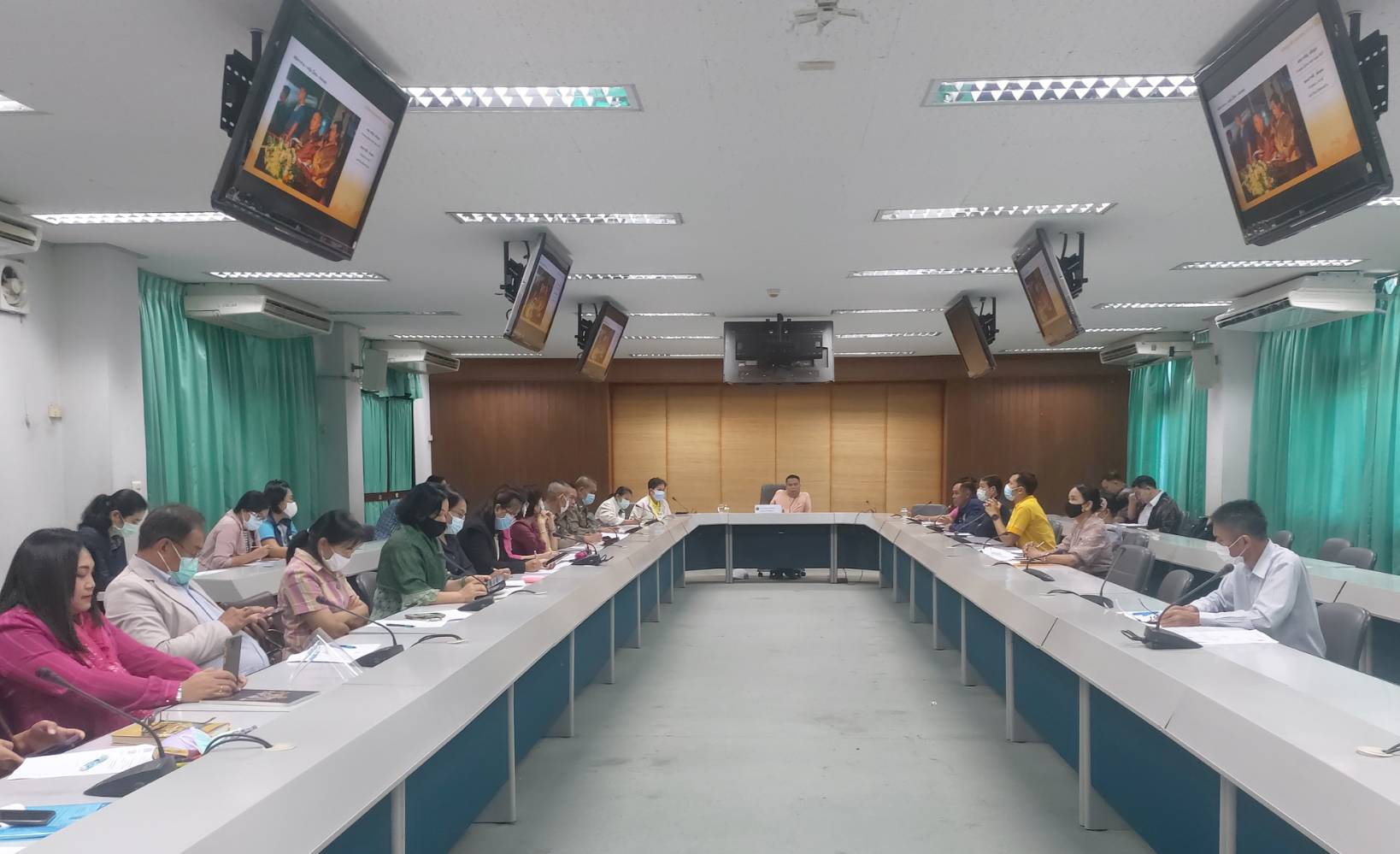 ? พช.ขอนแก่น : ร่วมประชุมคณะอนุกรรมการด้านพิธีเปิดงานเทศกาลไหมนานาชาติ ประเพณีผูกเสี่ยวและงานกาชาด จังหวัดขอนแก่น ประจำปี 2563 ครั้งที่ 1/2563 ?