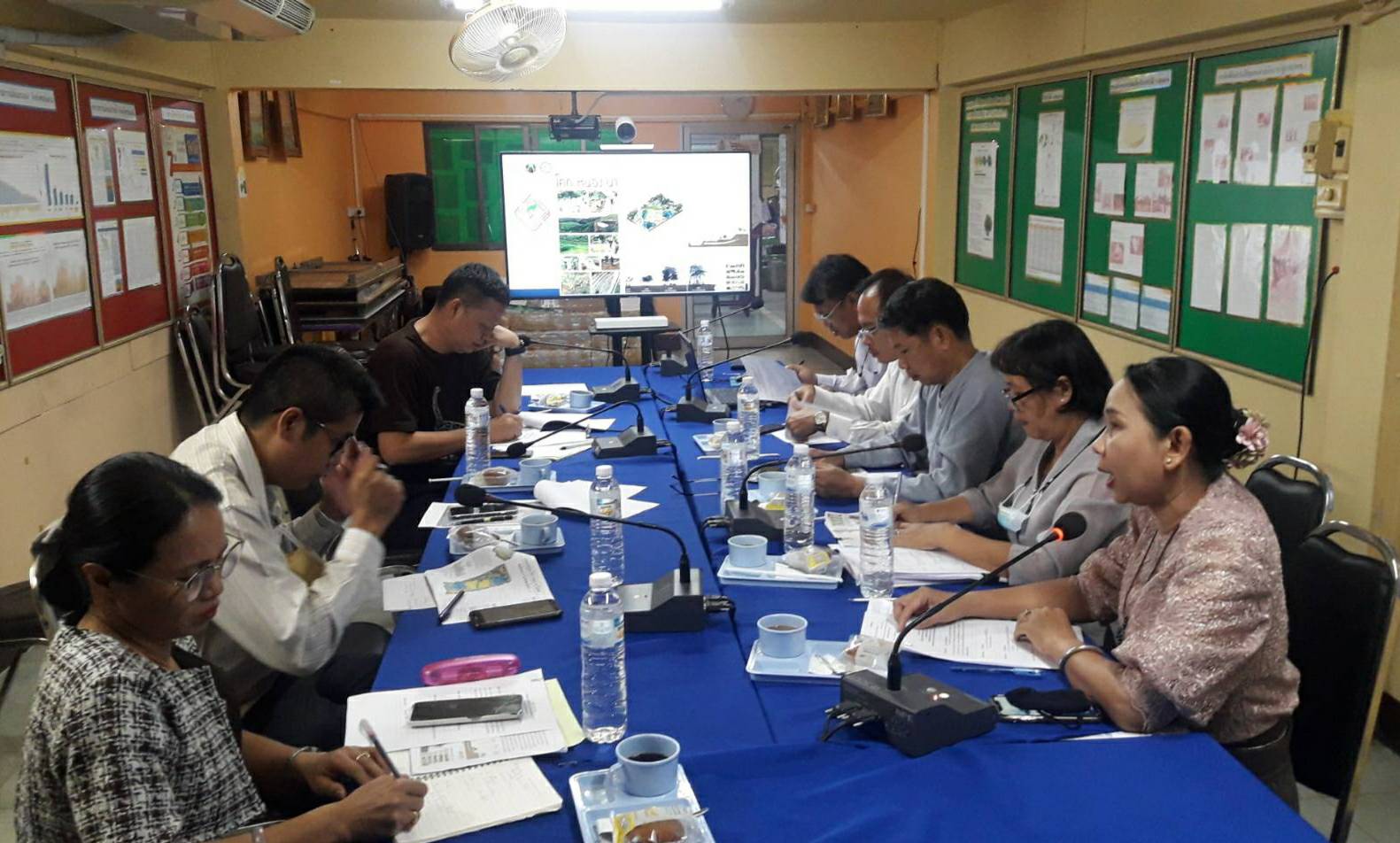 ? พช.ขอนแก่น : ร่วมประชุมหารือแนวทางการจัดทำ “โคก หนอง นา โมเดล” ในพื้นที่ศูนย์ศึกษาวิจัยและพิพิธภัณฑ์ไดโนเสาร์ภูเวียง ?