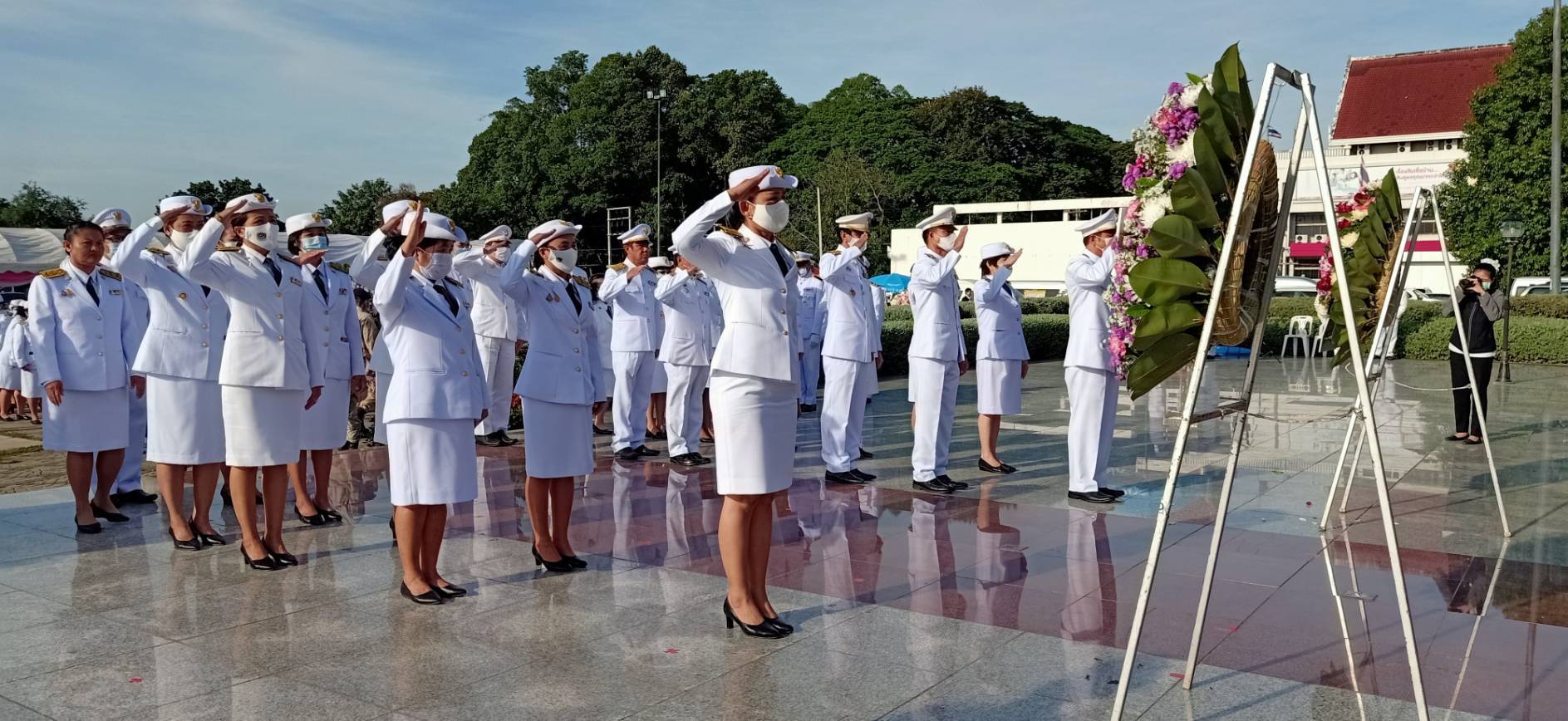 ? พช.ขอนแก่น : ร่วมพิธีวางพวงมาลาเนื่องในวันคล้ายวันสวรรคตพระบาทสมเด็จพระจุลจอมเกล้าเจ้าอยู่หัว 23 ตุลาคม 2563 ?