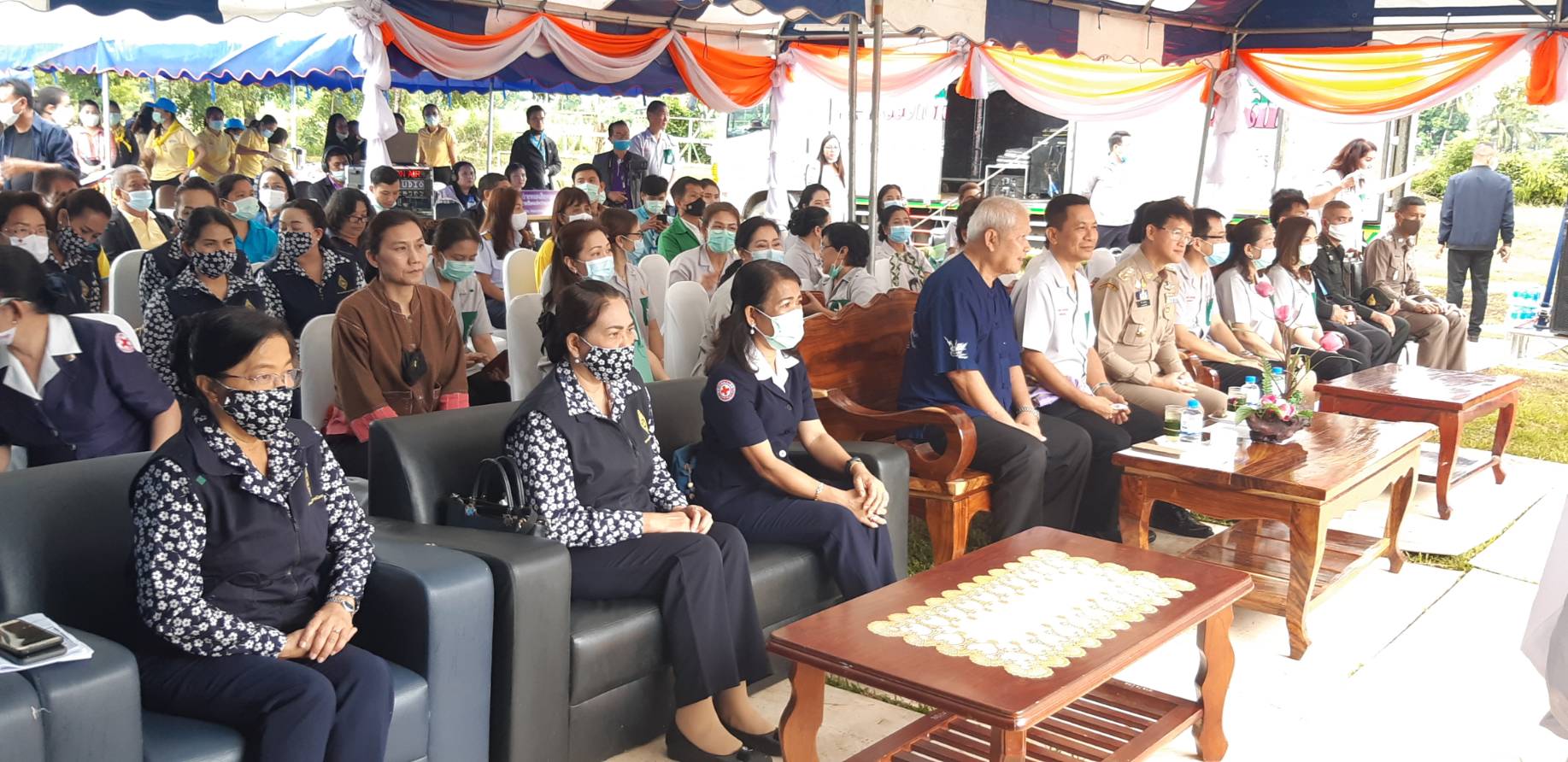 ? พช.ขอนแก่น : ร่วมกิจกรรมหน่วยแพทย์เคลื่อนที่ พอ.สว. และหน่วยบำบัดทุกข์ บำรุงสุข สร้างรอยยิ้มให้ประชาชน ณ อำเภอแวงน้อย จังหวัดขอนแก่น?