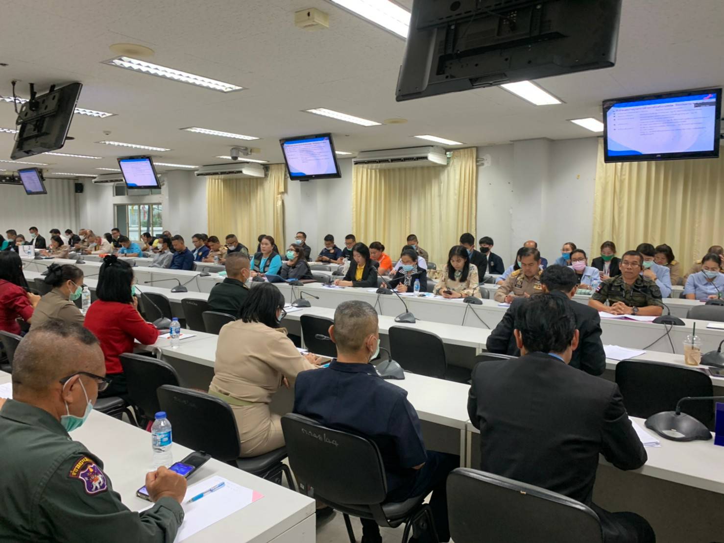 ? พช.ขอนแก่น : ร่วมประชุมคณะกรรมการศูนย์อำนวยการป้องกันและปราบปรามยาเสพติดจังหวัดขอนแก่น (ศอ.ปส.จ.ขก.) ครั้งที่ 1/งป.2564 ประจำเดือนตุลาคม 2563 ?