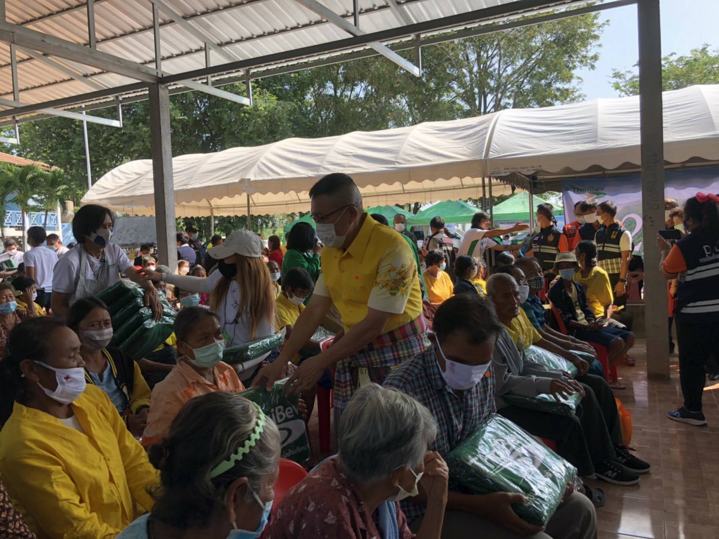 ? พช.ขอนแก่น : ร่วมพิธีมอบผ้าห่มตามโครงการ “ไทยเบฟ รวมใจต้านภัยหนาว” ปีที่ 21 ?