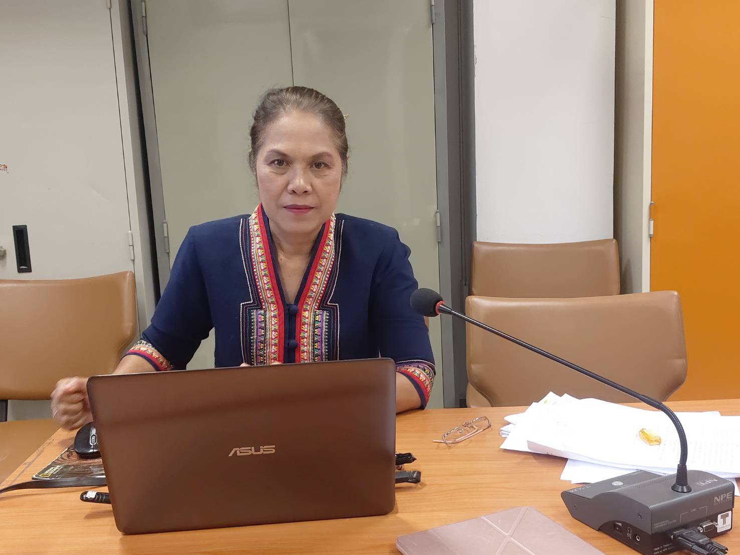 ? พช.ขอนแก่น : ประชุมคณะทำงานชุดปฏิบัติการขับเคลื่อนการแก้ไขปัญหาความยากจน ตามภารกิจใน 5 มิติ ตามโครงการ “คู่เสี่ยว เกี่ยวก้อย แก้จนคนขอนแก่น” ?