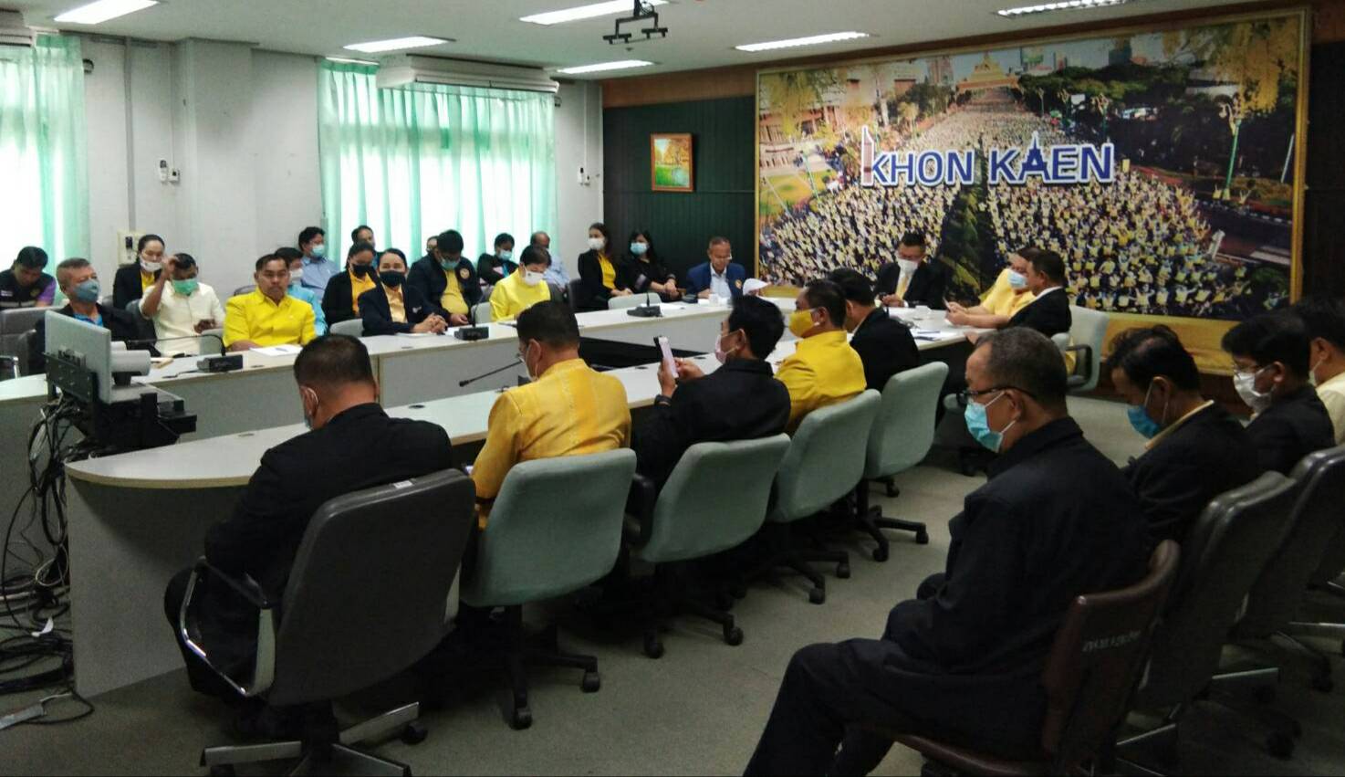 ? พช.ขอนแก่น : ร่วมประชุมรับมอบนโยบาย พลเอกประวิตร วงษ์สุวรรณ รองนายกรัฐมนตรี และภารกิจสำคัญของกระทรวงมหาดไทย ประจำปีงบประมาณ พ.ศ.2564 ผ่านระบบวีดิทัศน์ทางไกล กระทรวงมหาดไทย ?