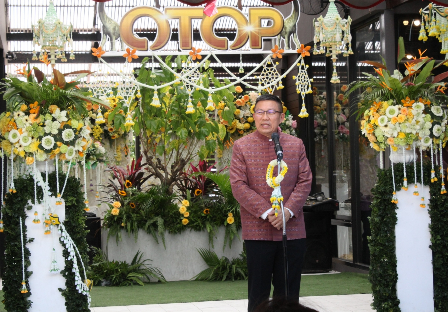 ? พช.ขอนแก่น : ร่วมพิธีเปิดศูนย์ส่งเสริมและพัฒนาสินค้า OTOP จังหวัดขอนแก่น ?
